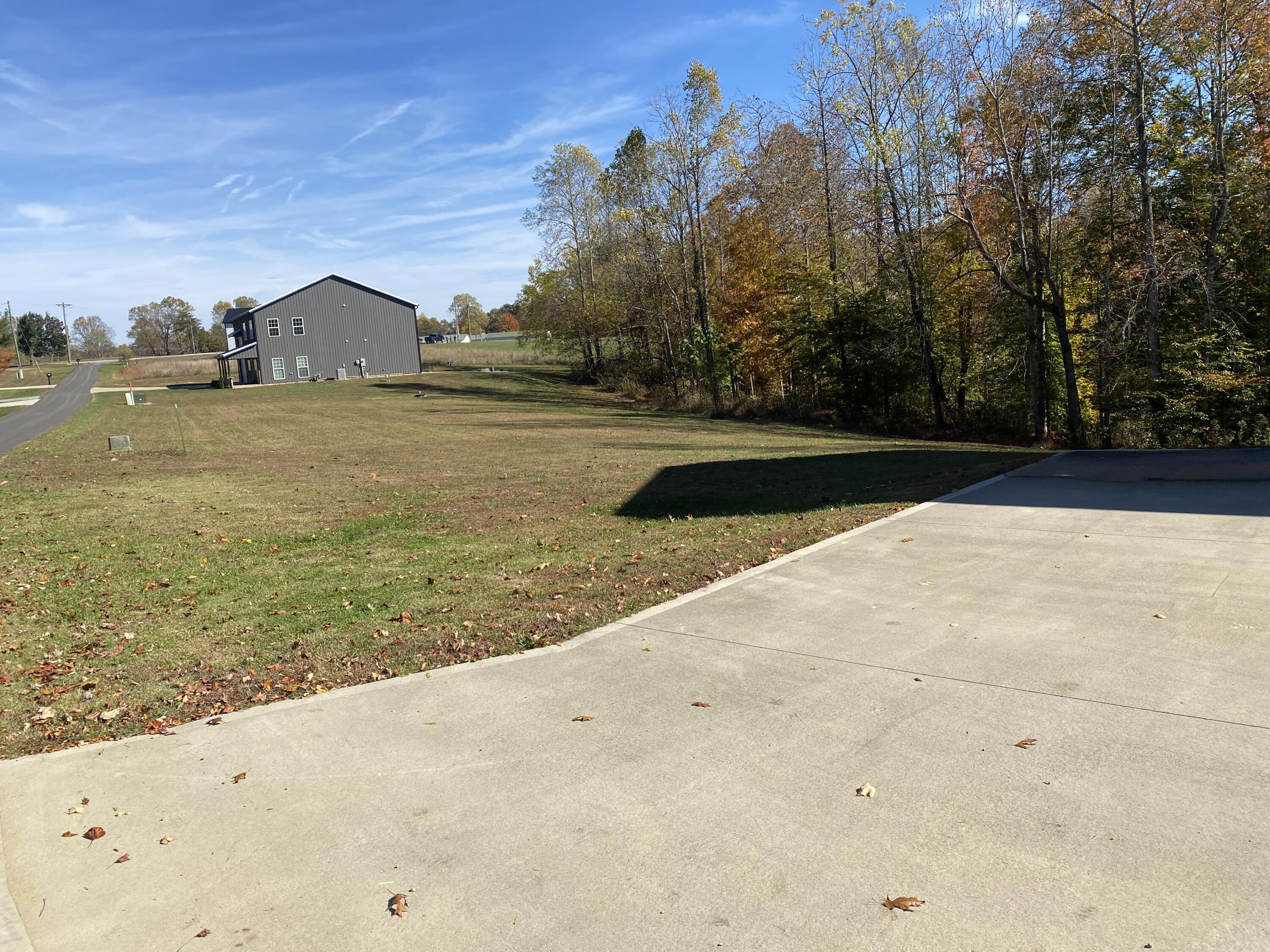 160 Peach Tree Lane Property Photo 3