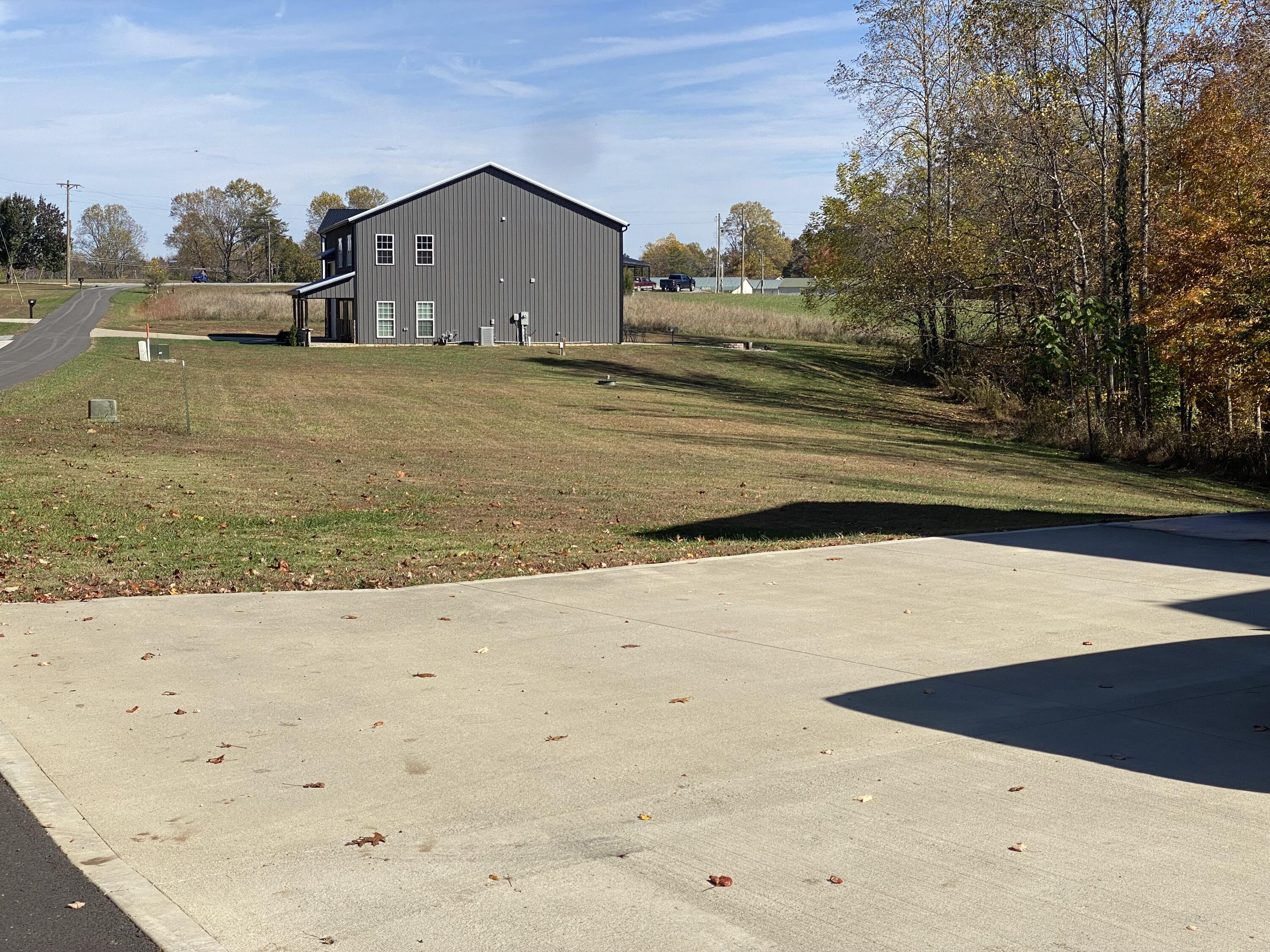 160 Peach Tree Lane Property Photo 4
