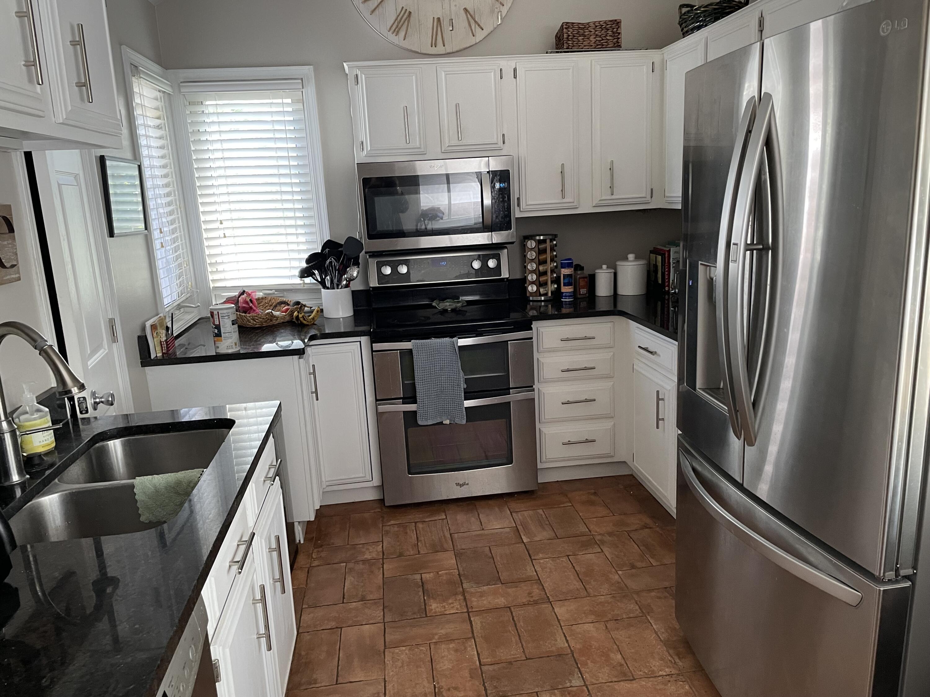 14009 Harbour Place Property Photo 7