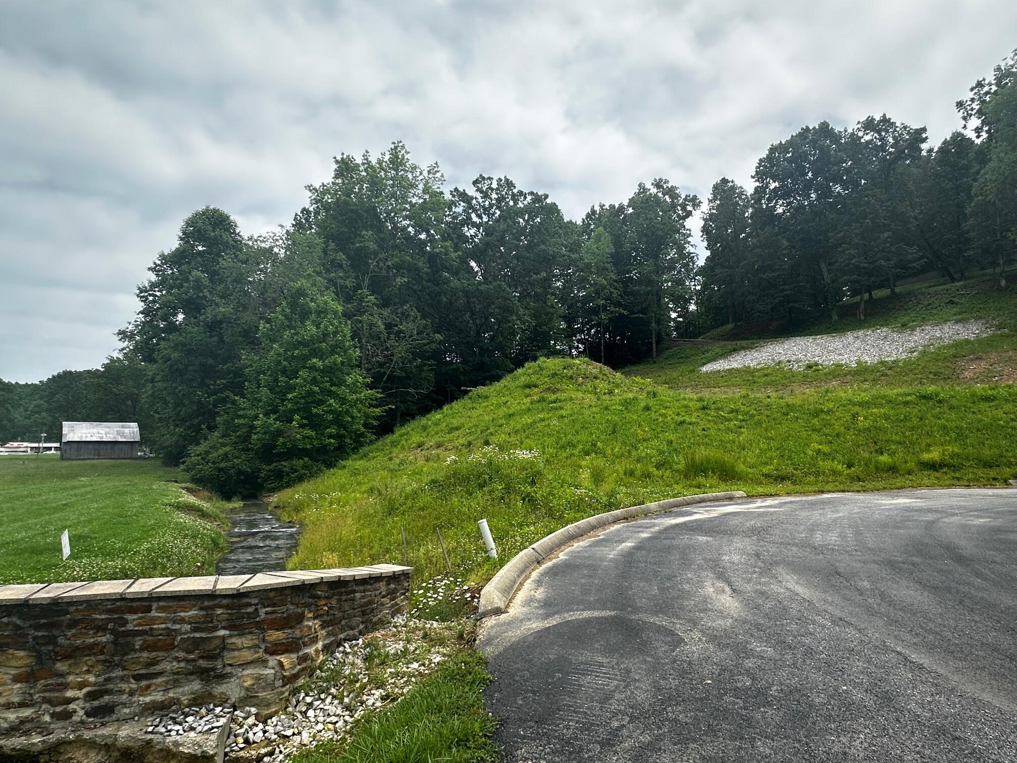 910 Weldon Pointe Property Photo 1