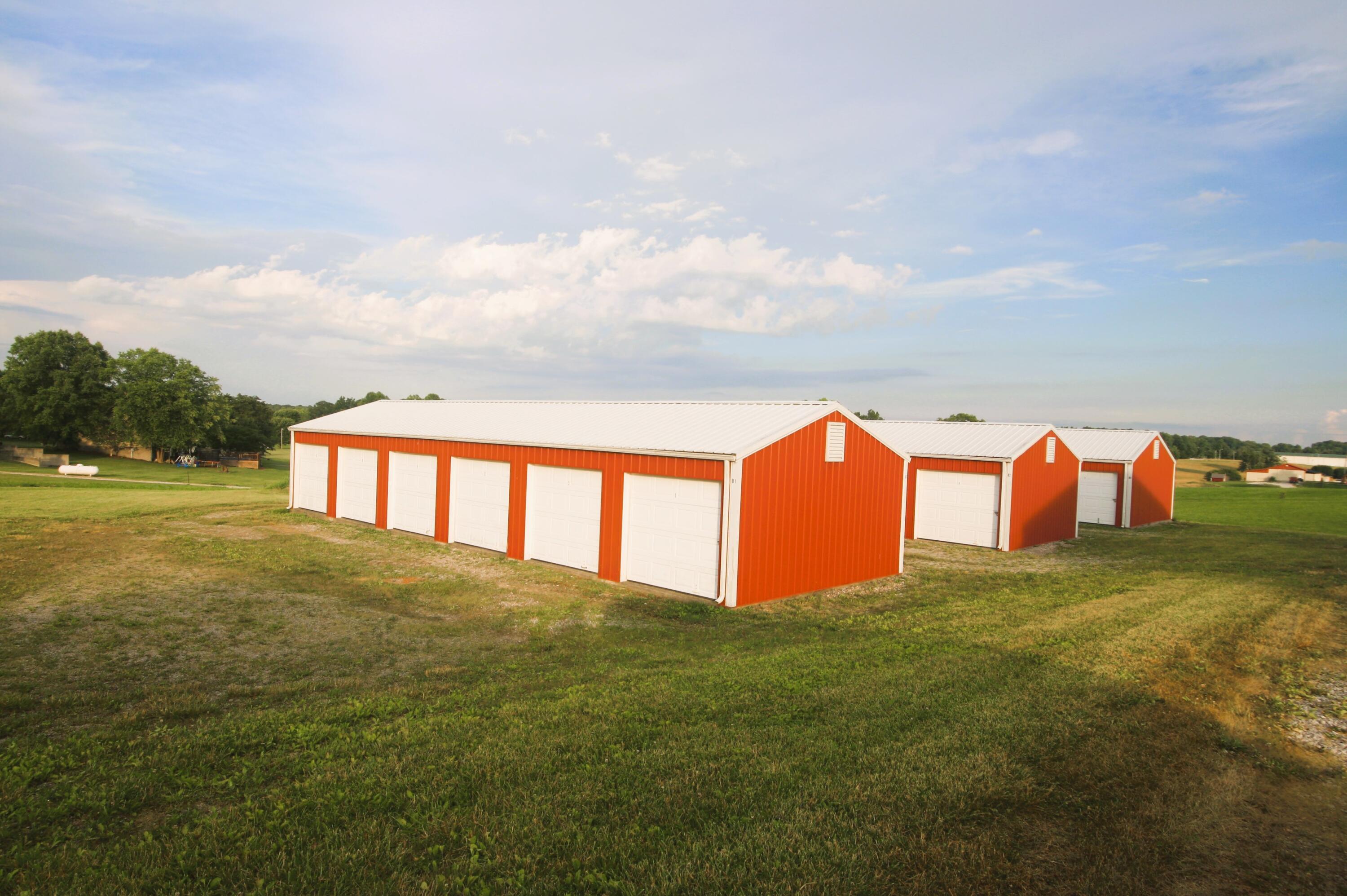 5689 State Hwy 290 Property Photo 3