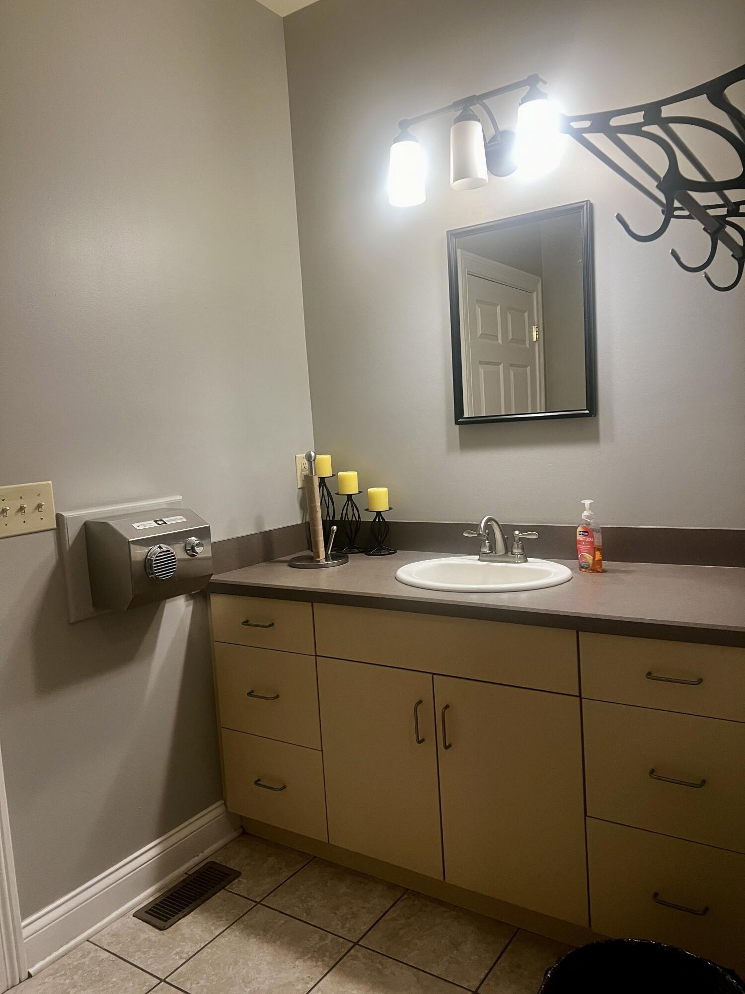 383 Corbin Center Drive Property Photo 17