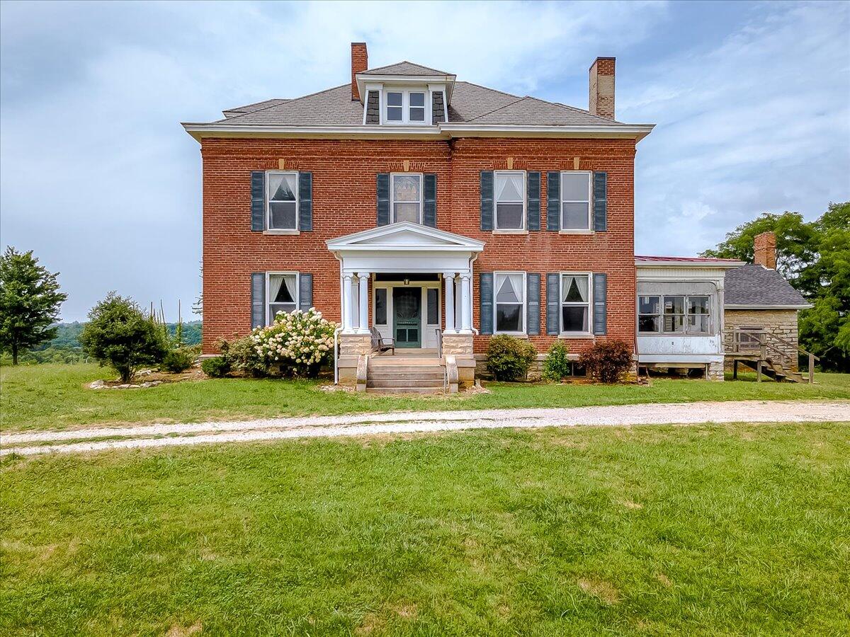 2888 Bardstown Road Property Photo 8
