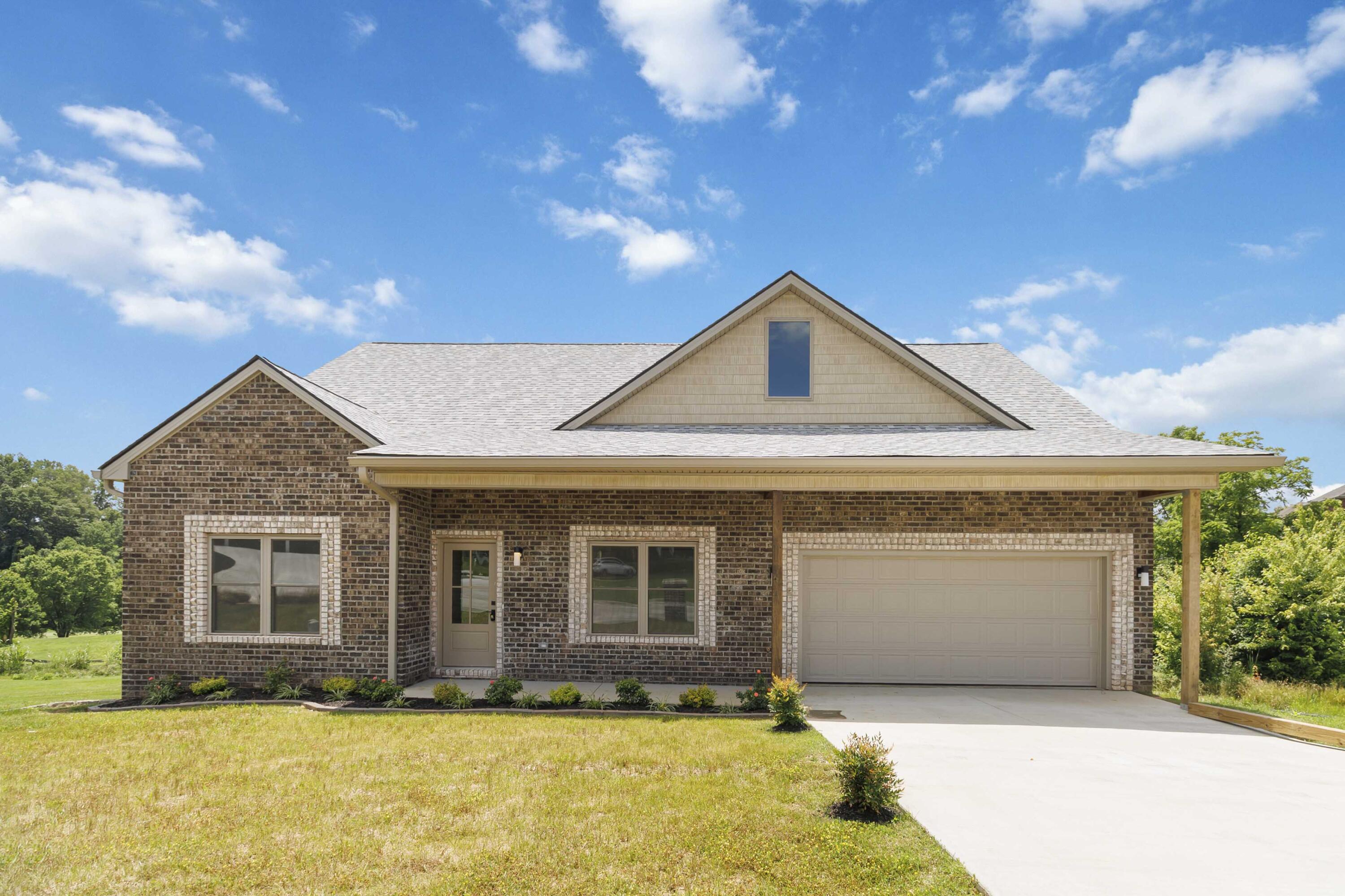253 West Saddlebrook Drive Property Photo 1