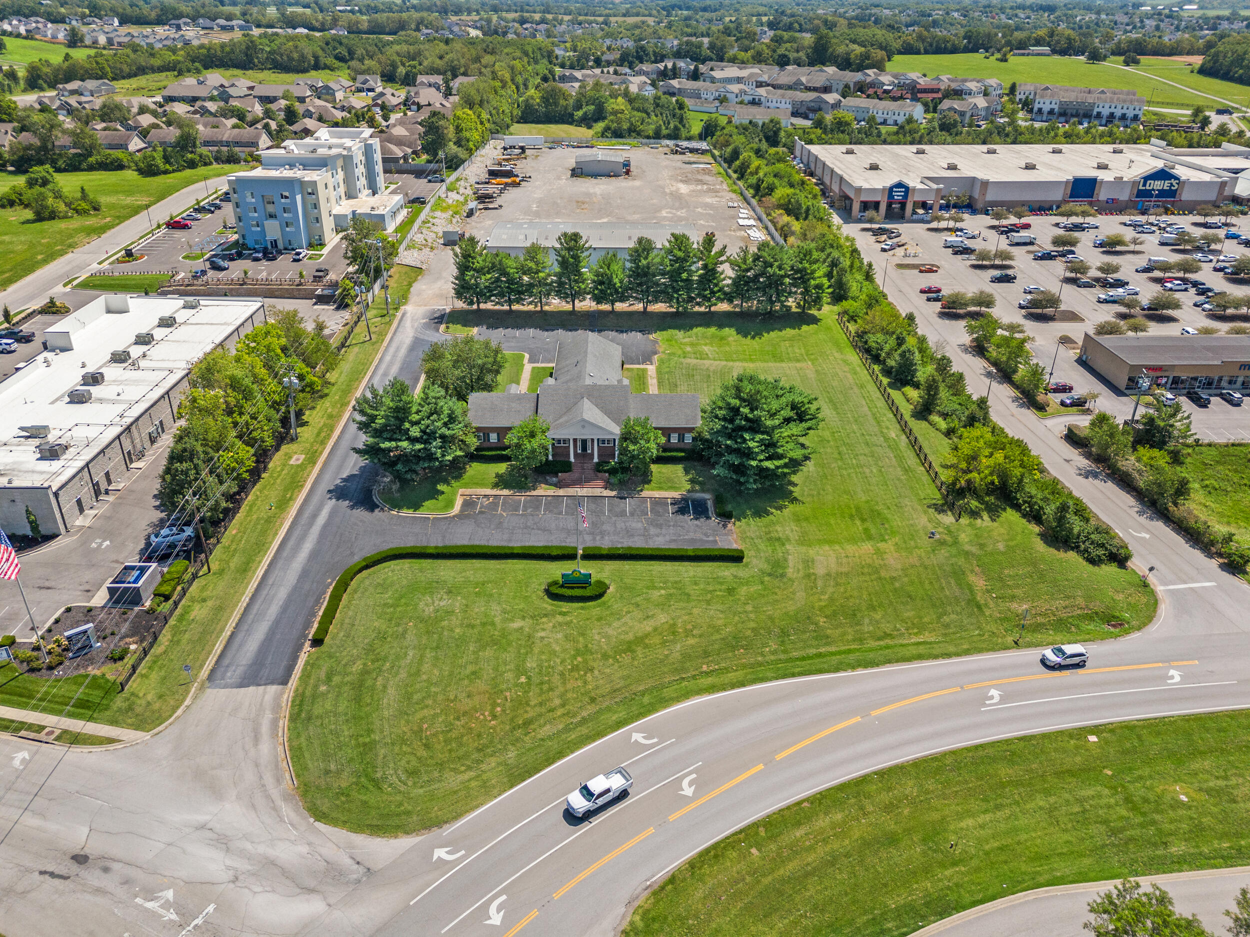 475 Connector Road Property Photo 1