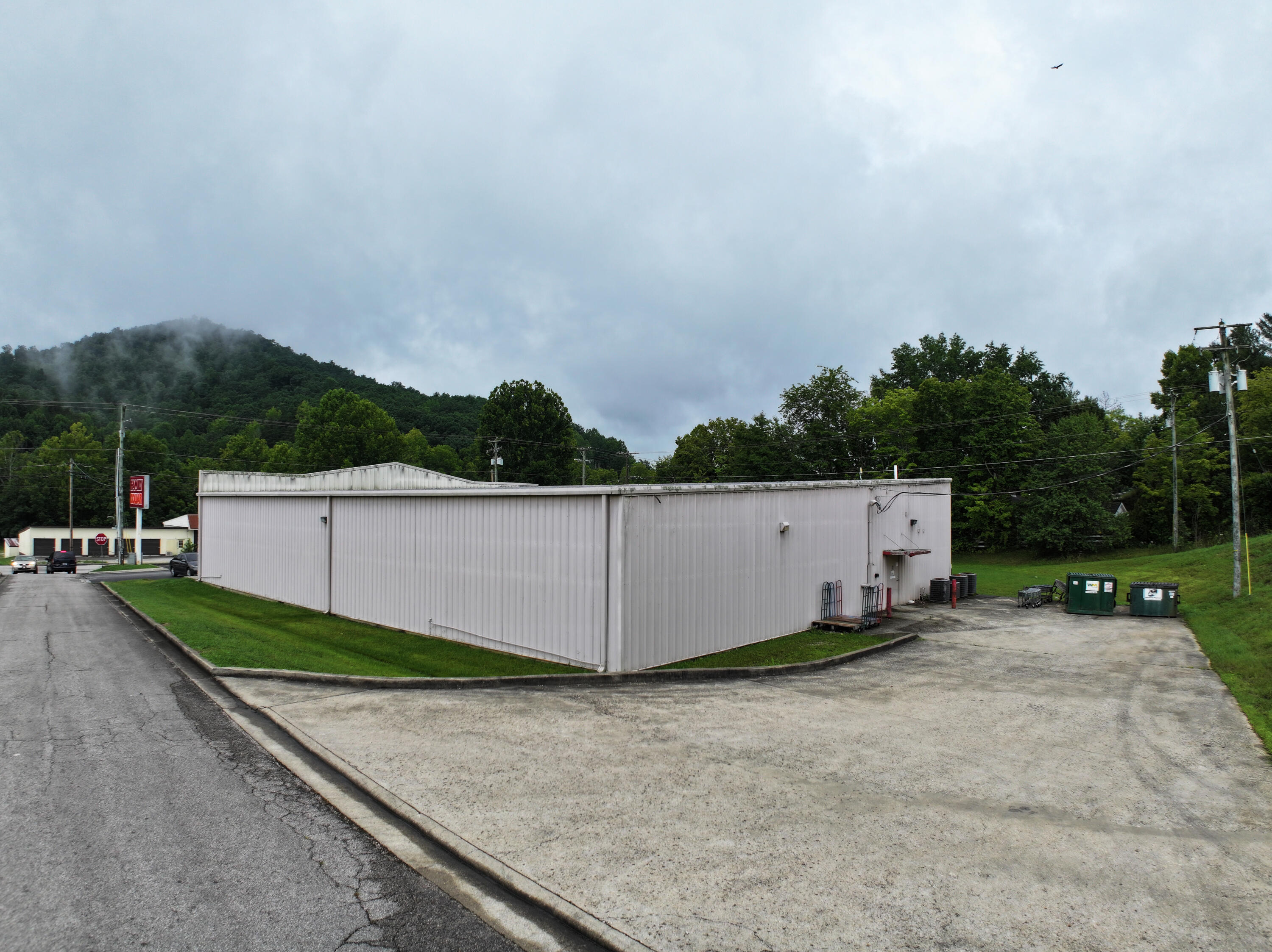 1016 Winchester Road Property Photo 6