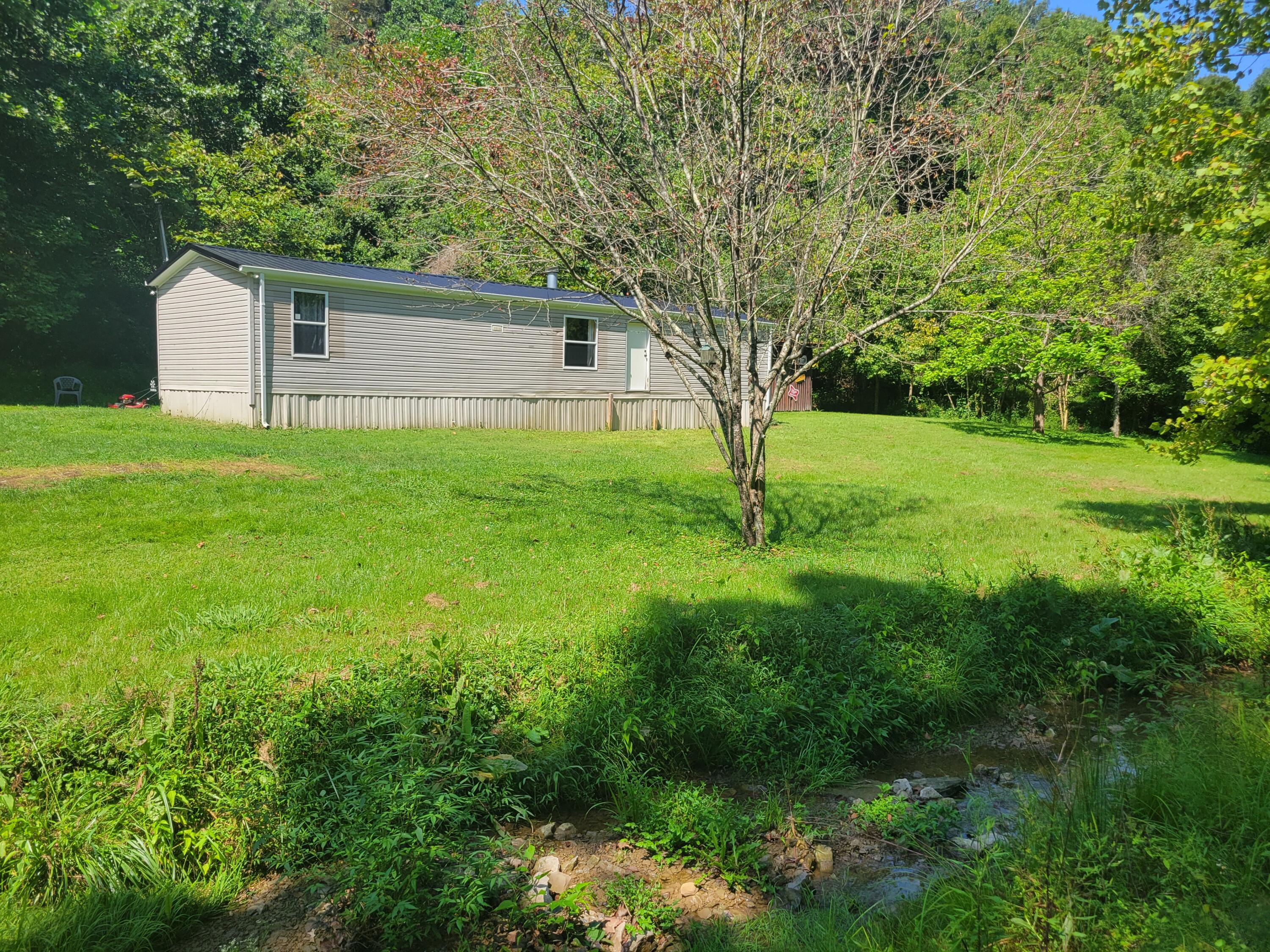 150 E Right Fork- Sugar Camp Road Drive Property Photo 1