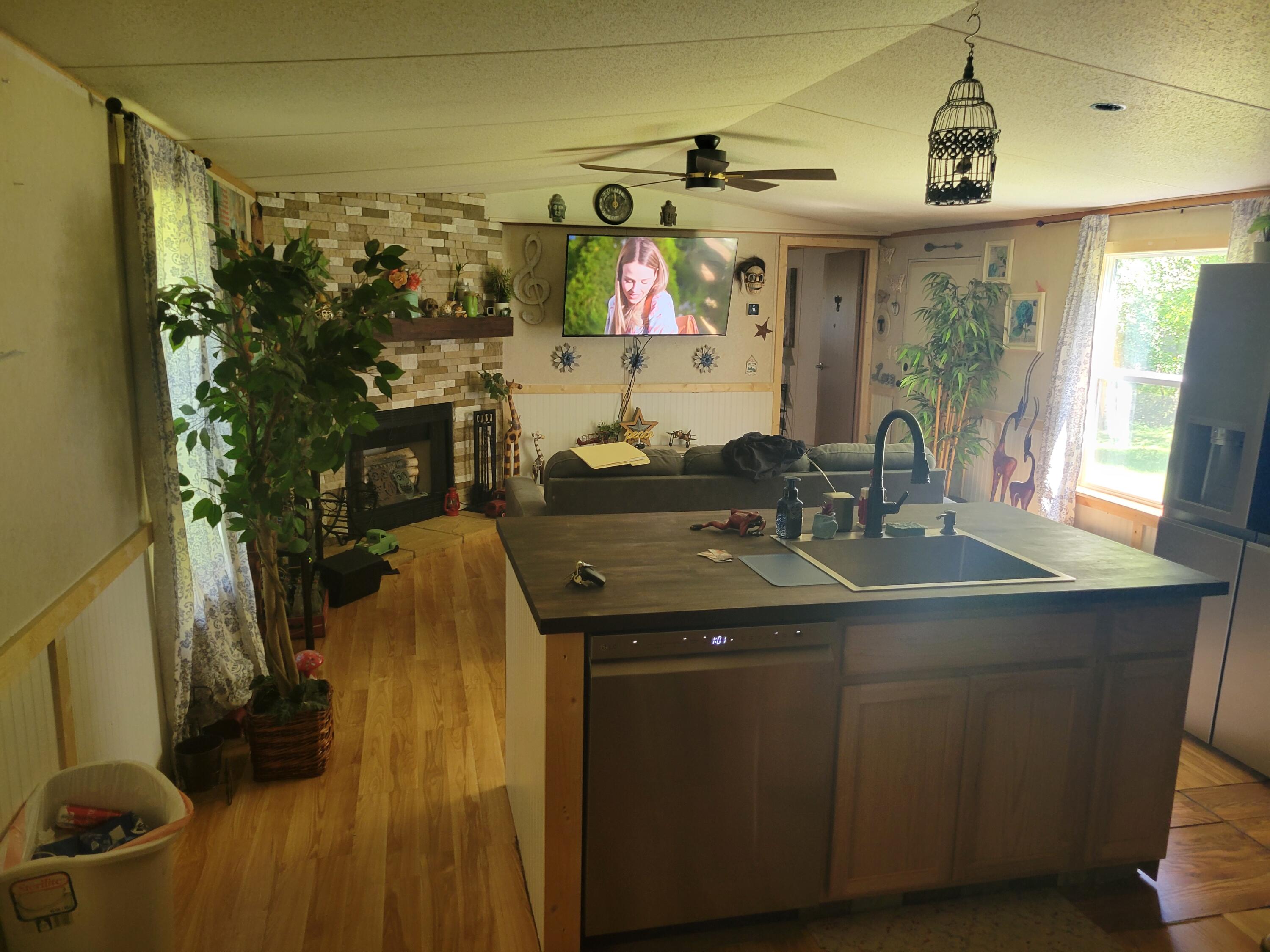150 E Right Fork- Sugar Camp Road Drive Property Photo 4
