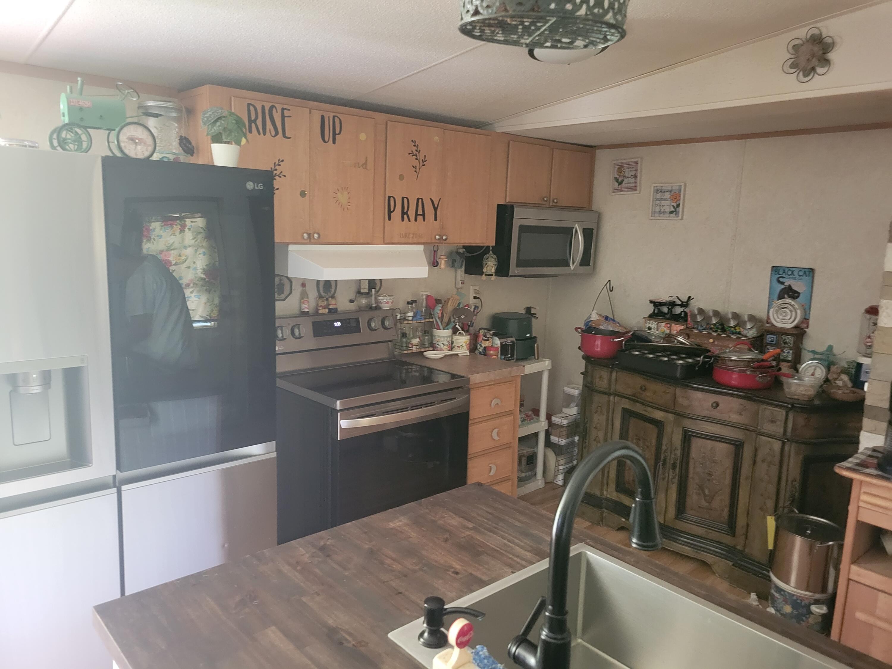 150 E Right Fork- Sugar Camp Road Drive Property Photo 8