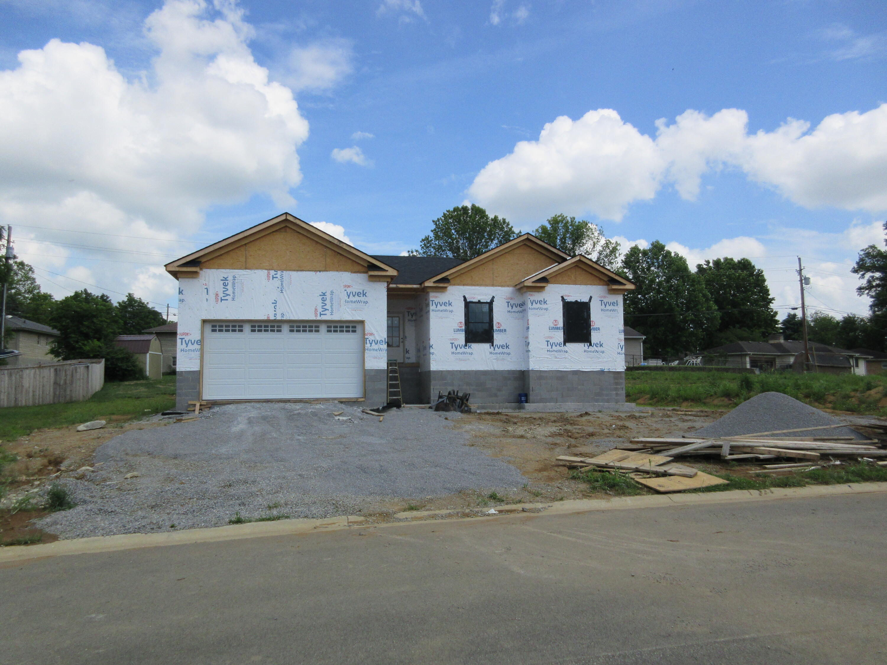 206 Jett Drive Property Photo 1