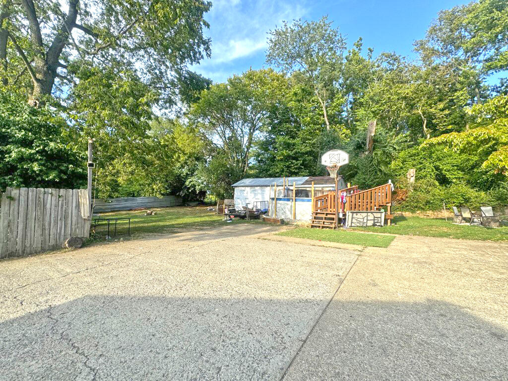 248 Parrish Avenue Property Photo 28
