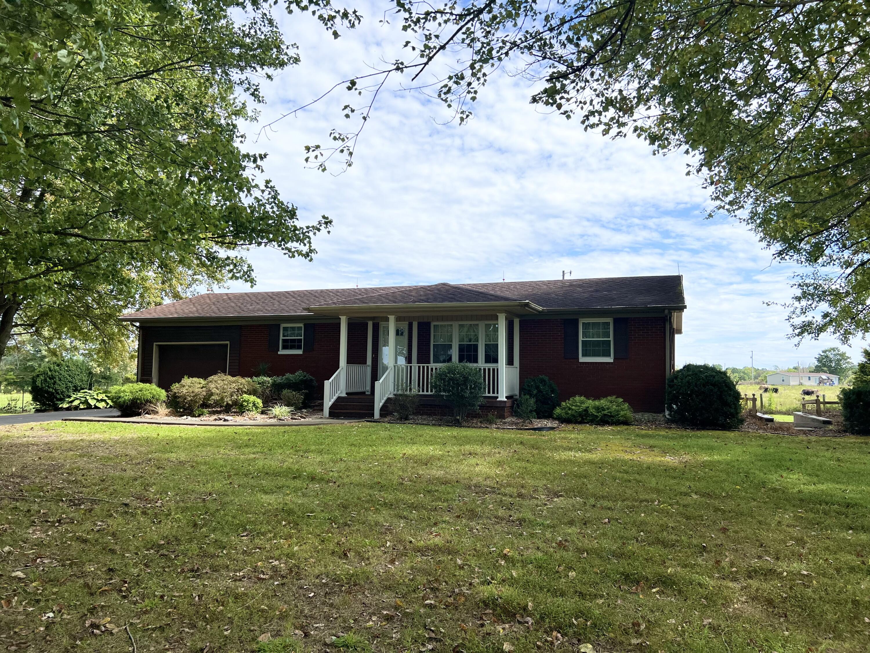 910 Damron Creek Road Property Photo 1