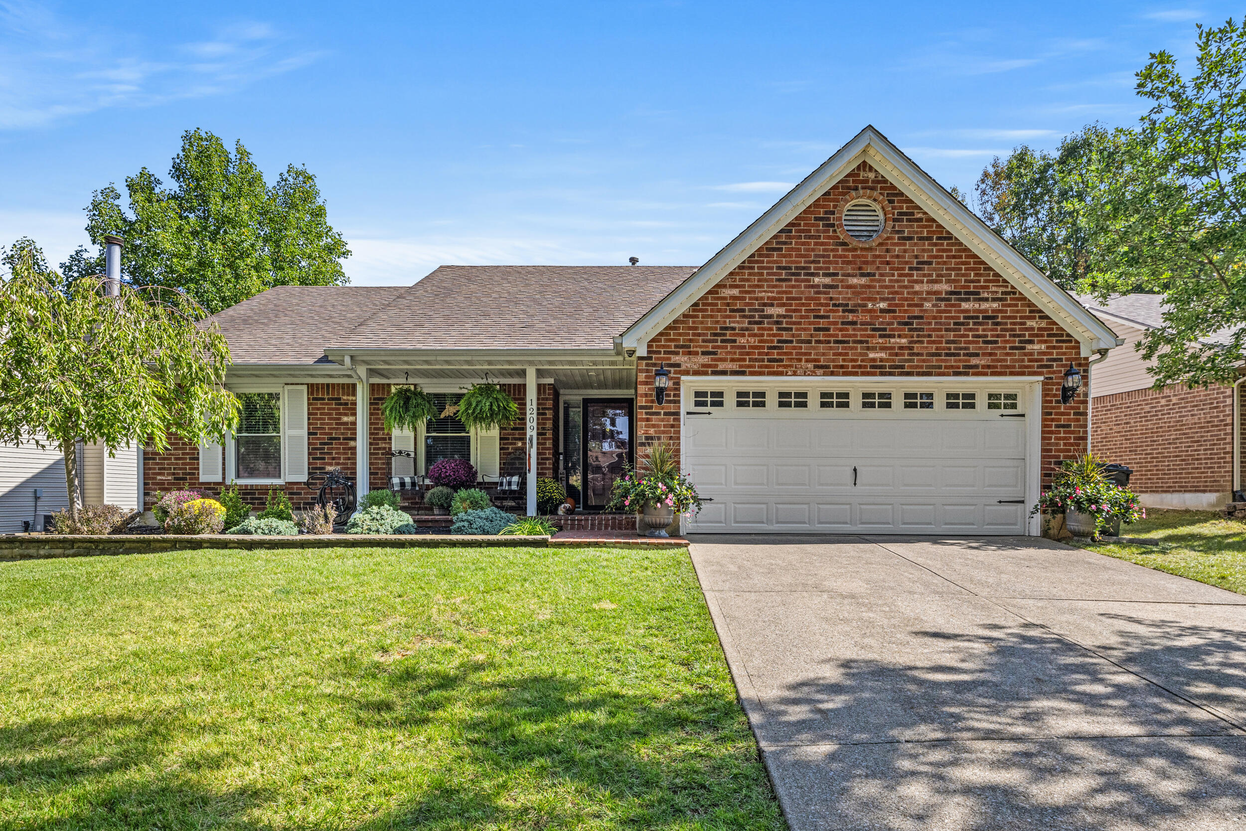 1209 Spring Run Road Property Photo 1