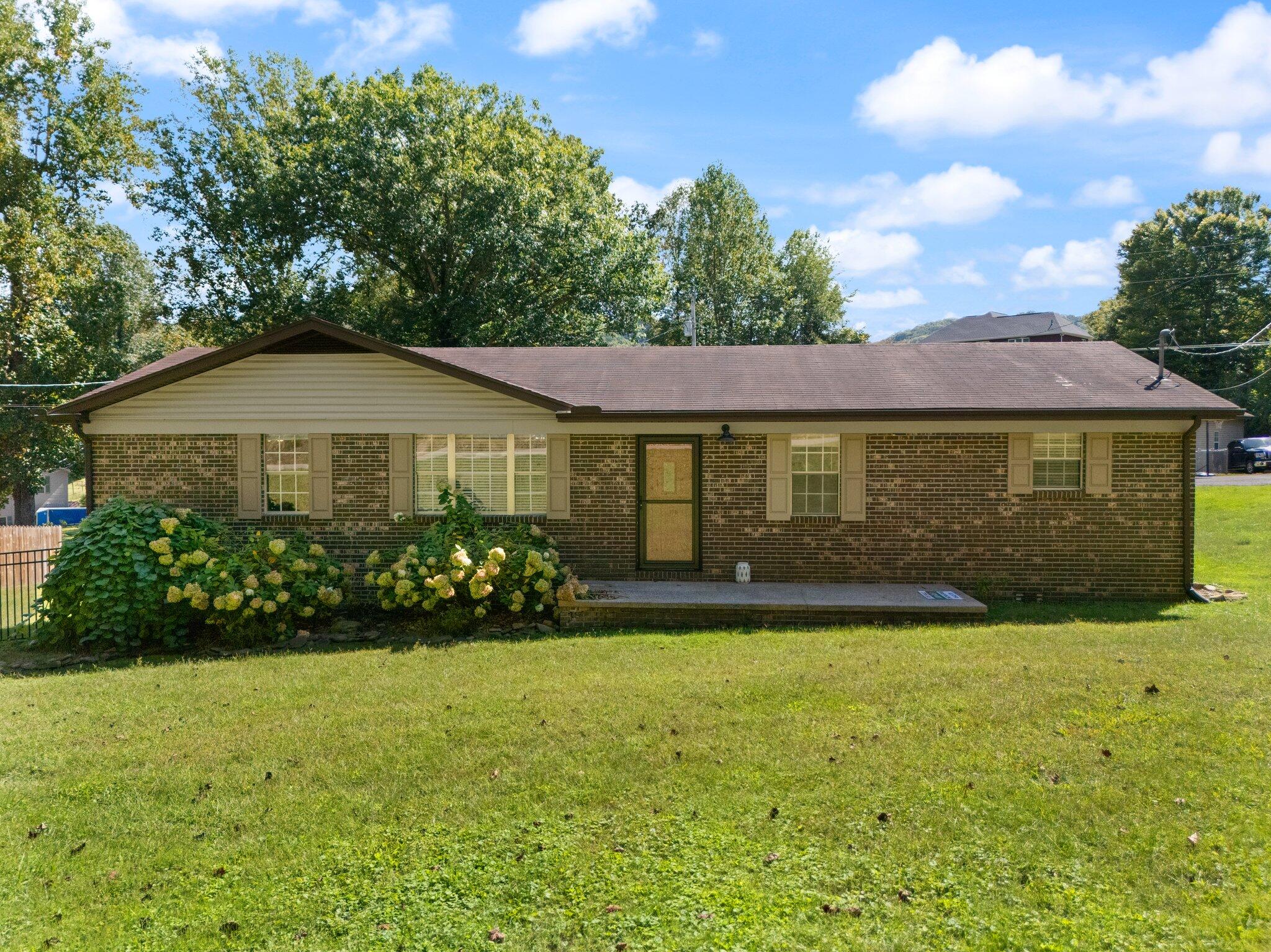15 Reece Boulevard Property Photo 1
