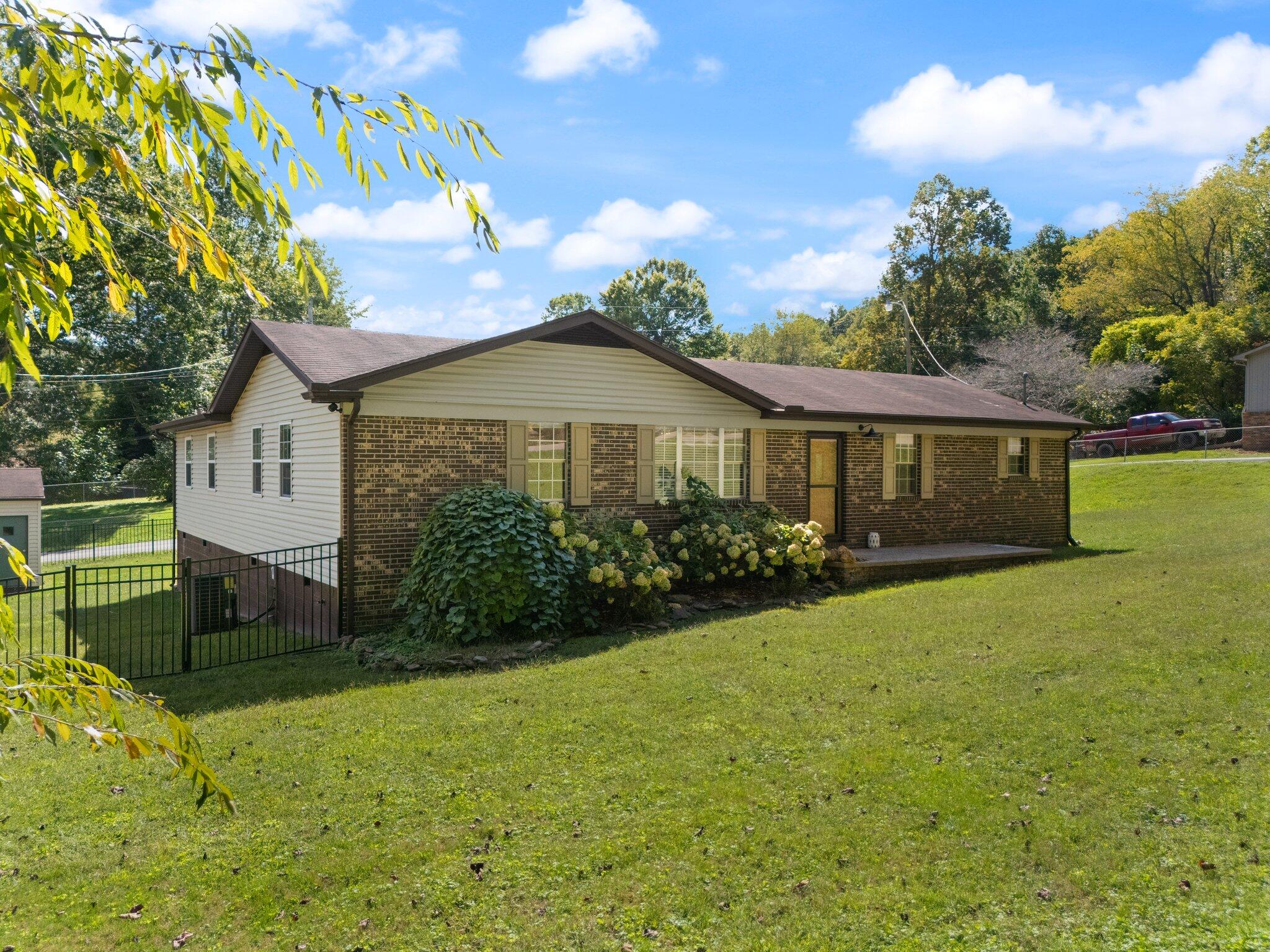15 Reece Boulevard Property Photo 22