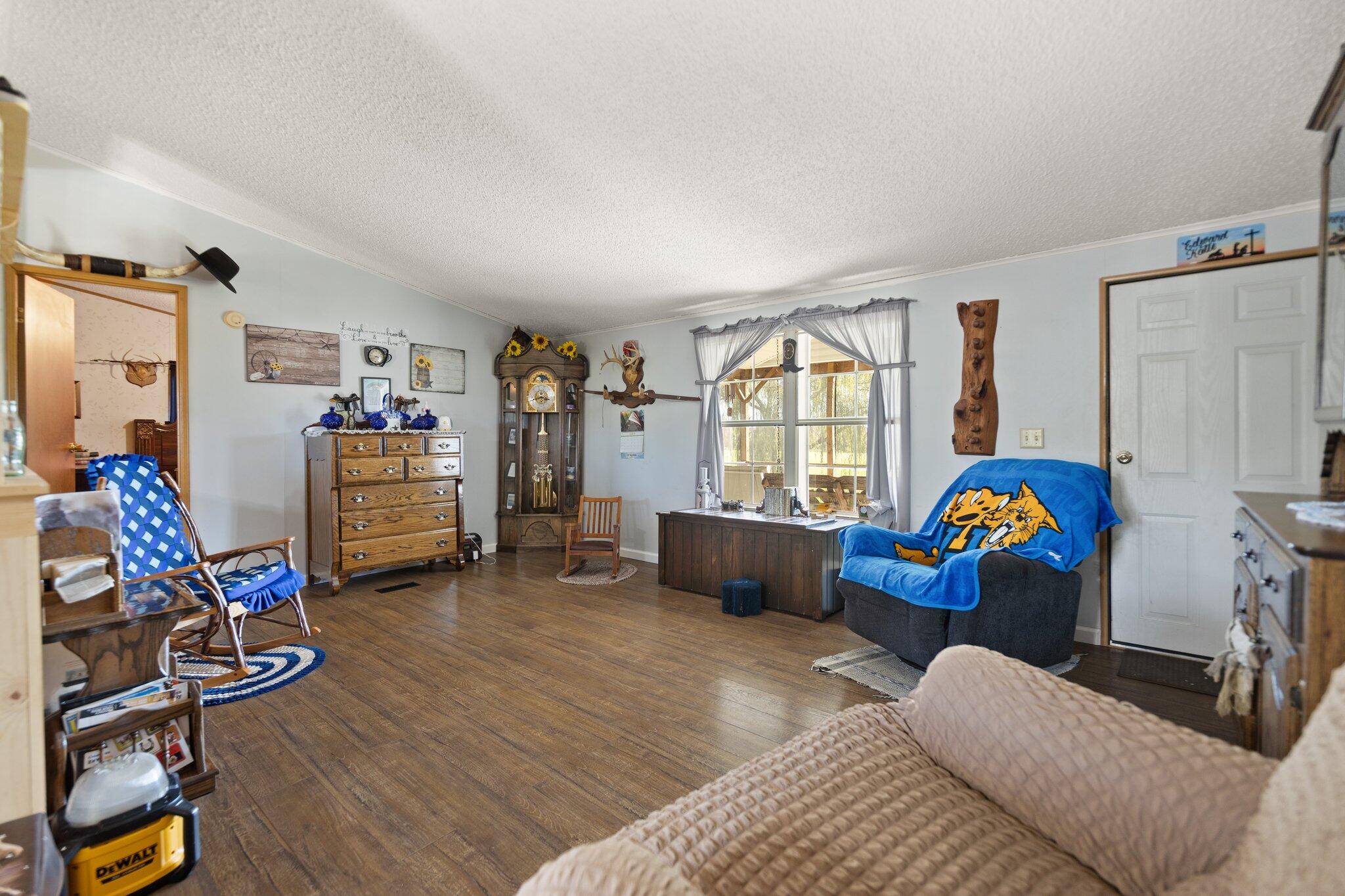 14488 Ky344 Property Photo 22