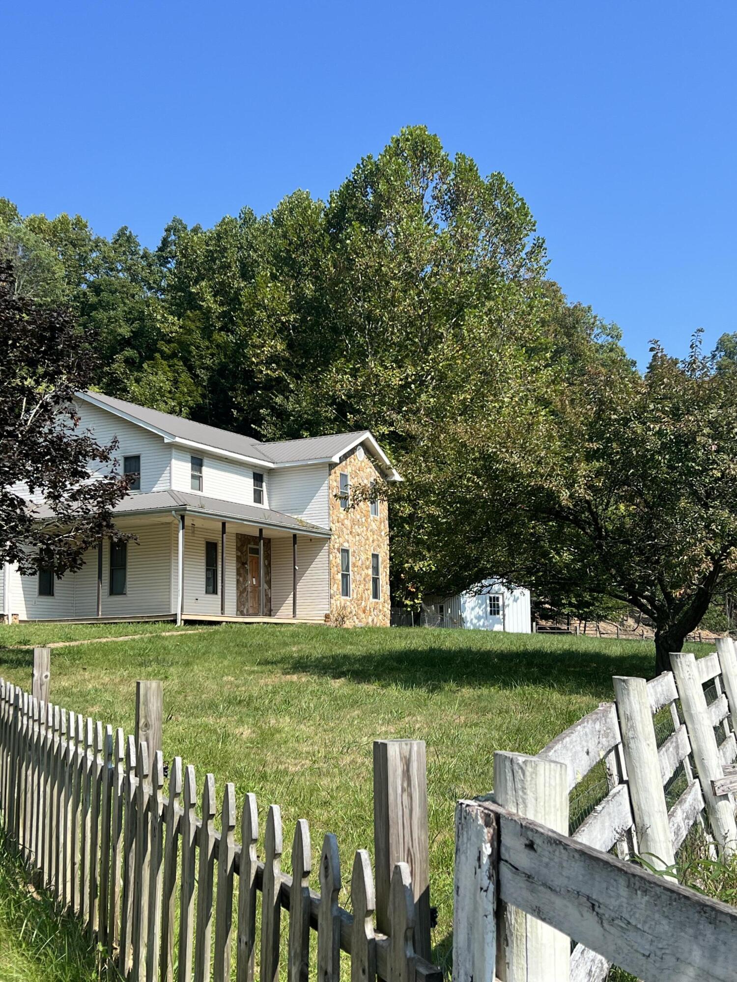 875 Upper Craney Road Property Photo 1
