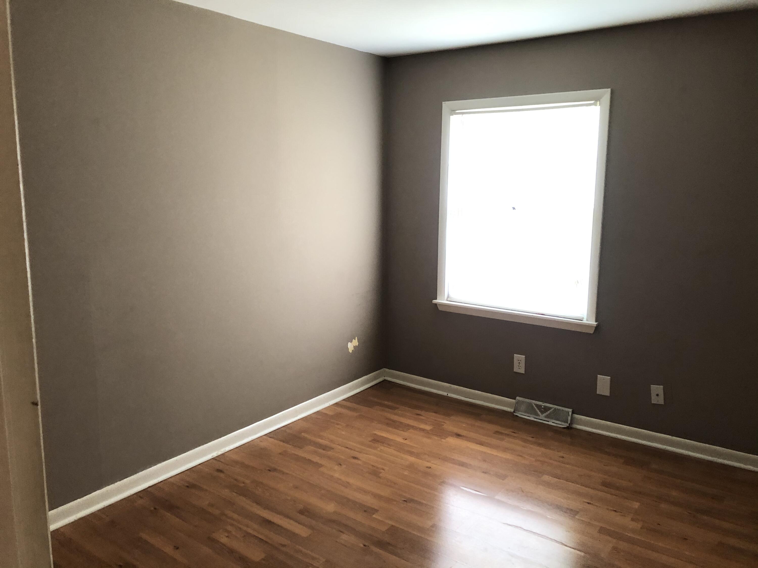 290 Hedgewood Court Property Photo 14
