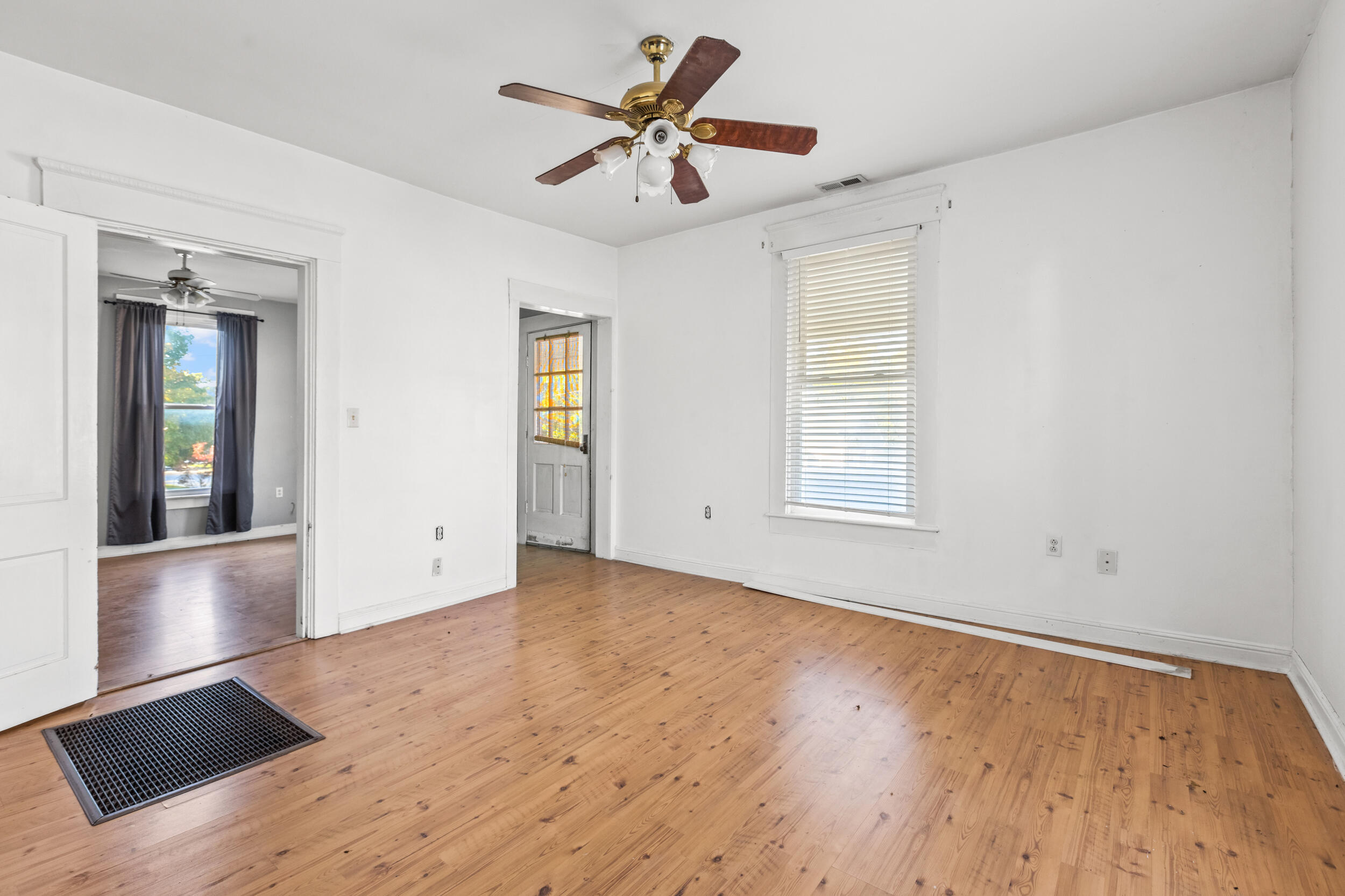 145 Myrtle Avenue Property Photo 4