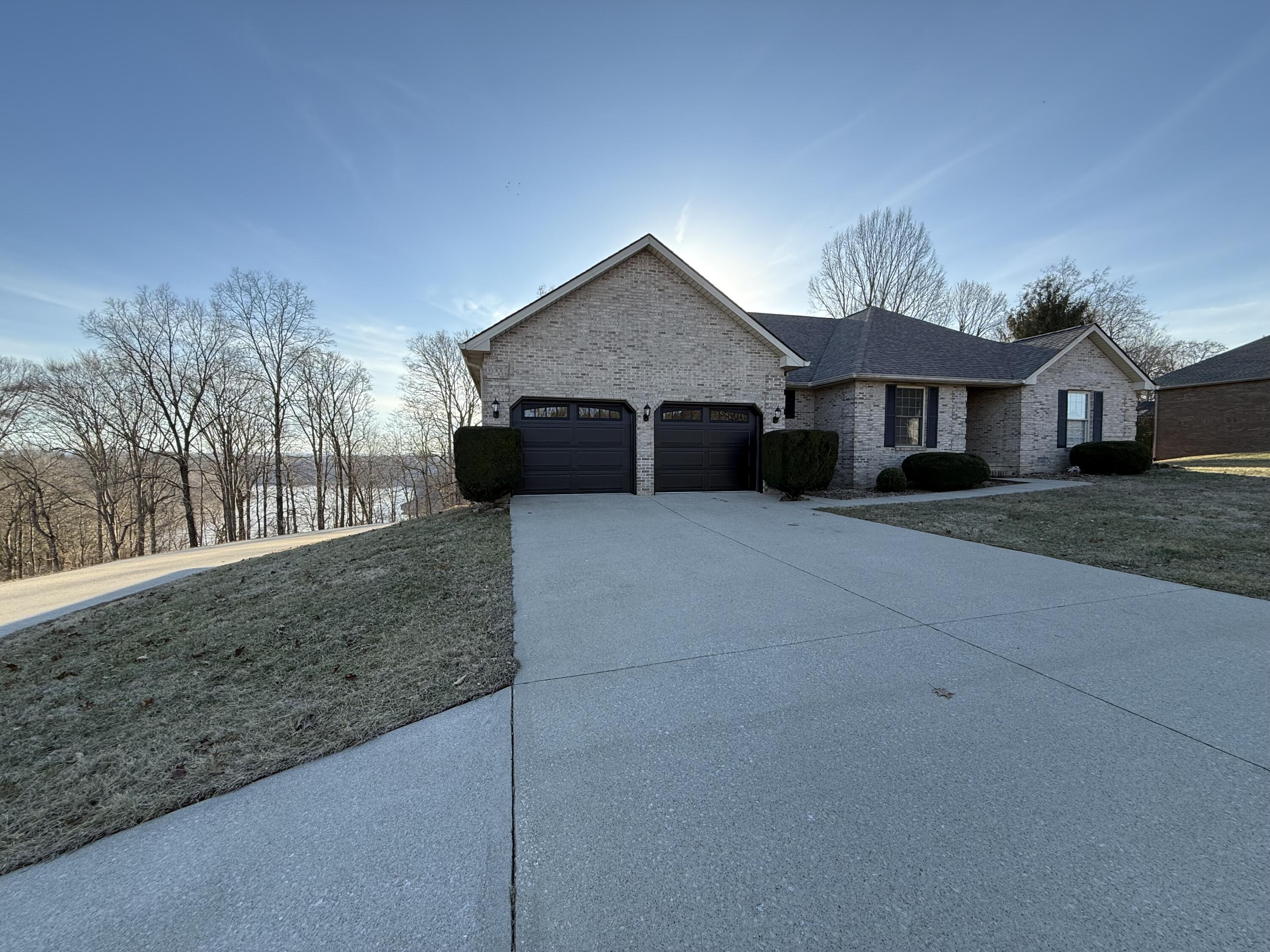381 Lakepointe Drive Property Photo 1