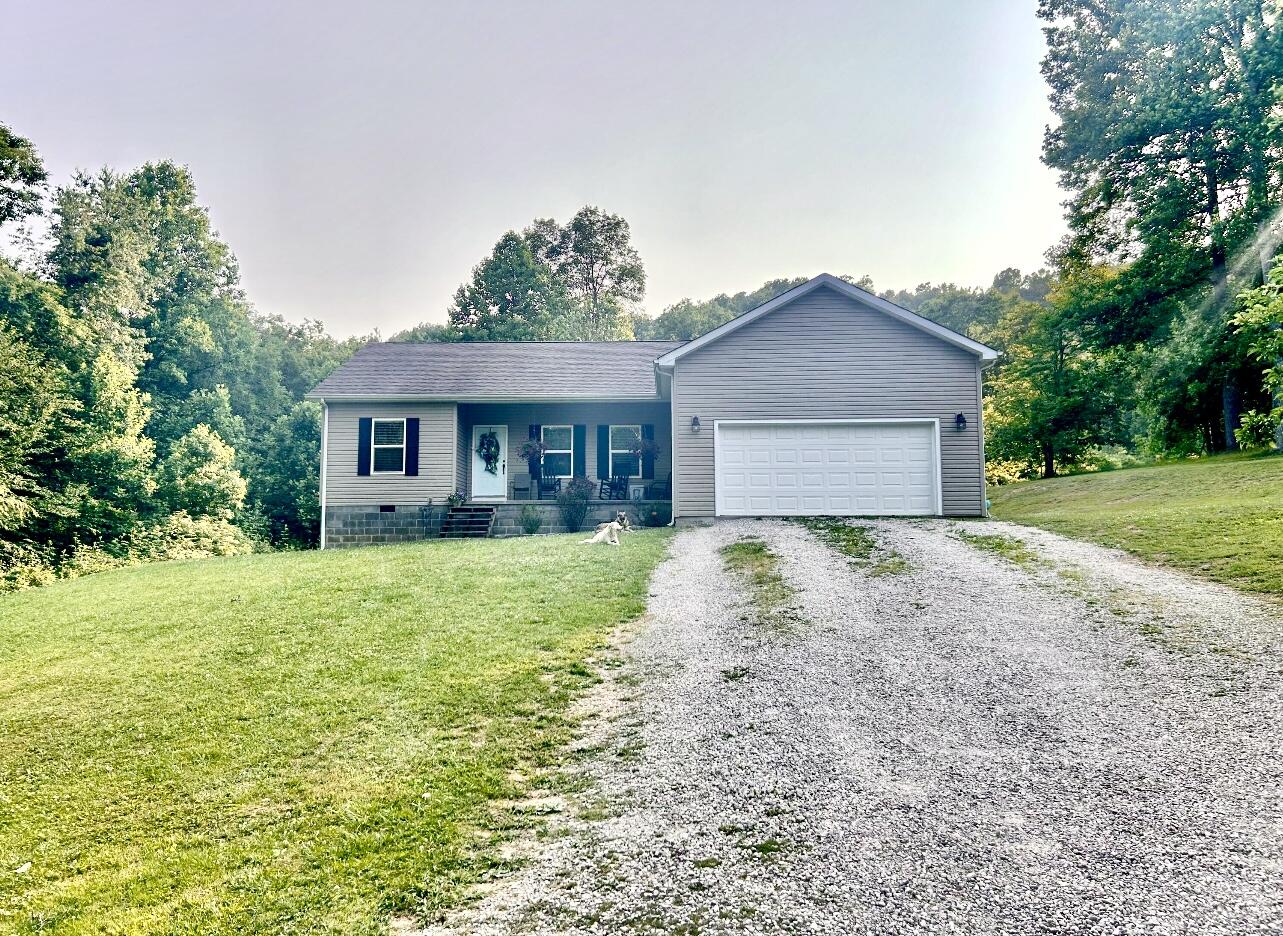 185 Angle Drive Property Photo 1