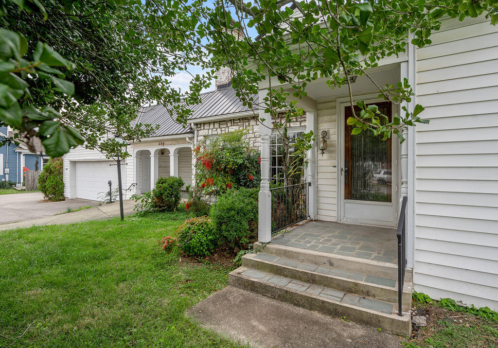 454 Big Hill Avenue Property Photo 4