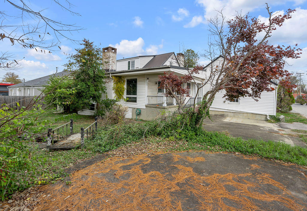 454 Big Hill Avenue Property Photo 8