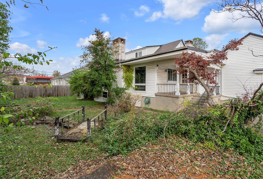 454 Big Hill Avenue Property Photo 9