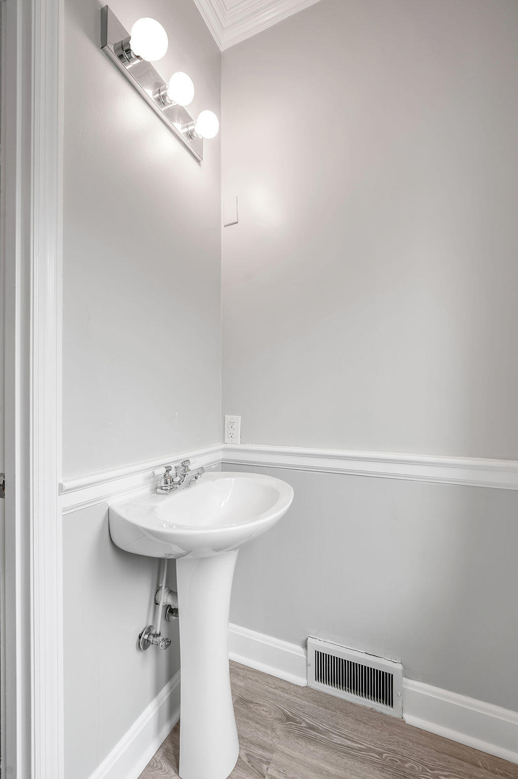 454 Big Hill Avenue Property Photo 31