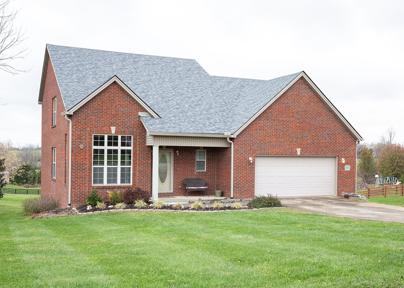 377 Kings Trace Drive Property Photo 1