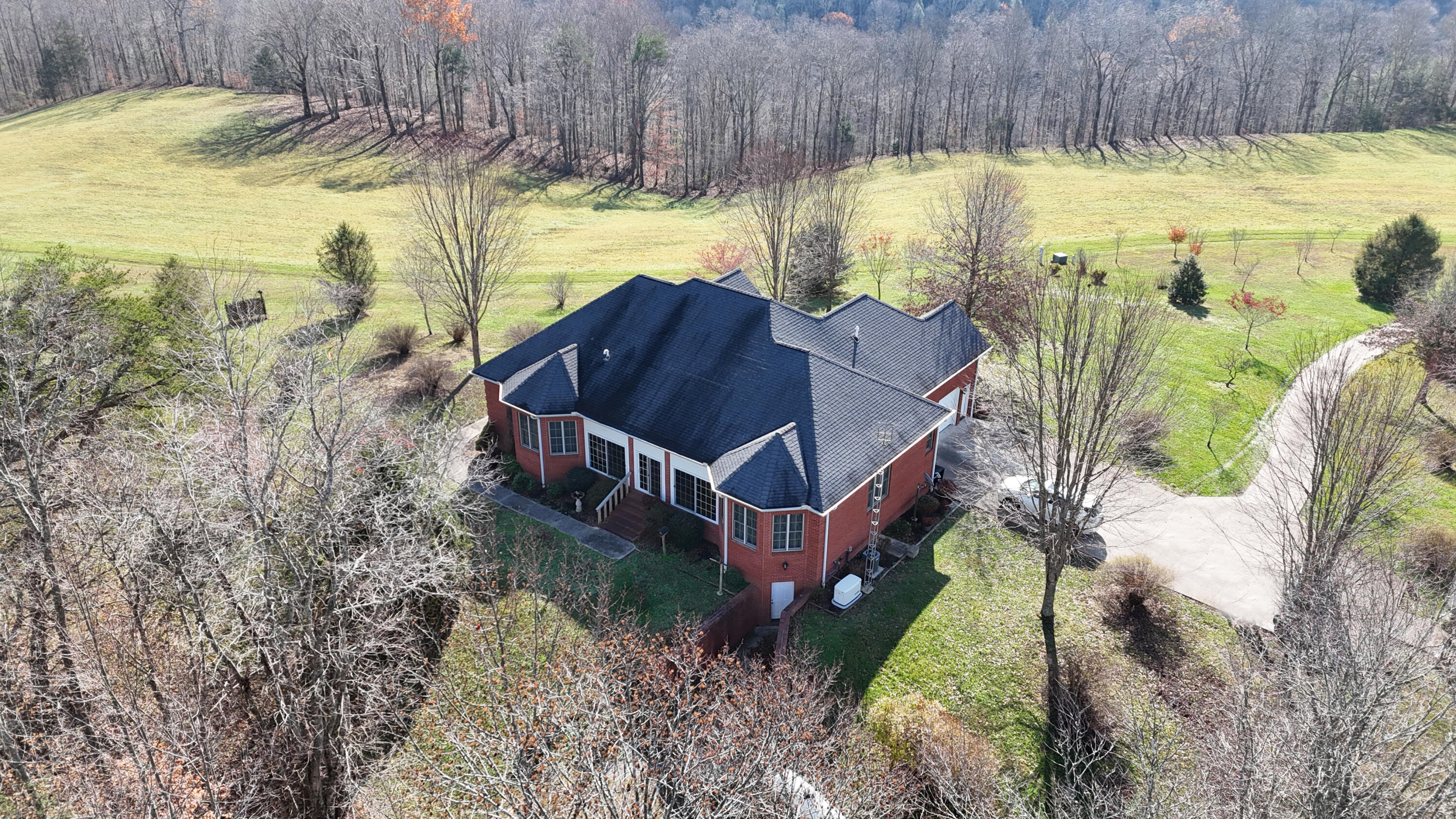 225 Hilltop Road Property Photo 3
