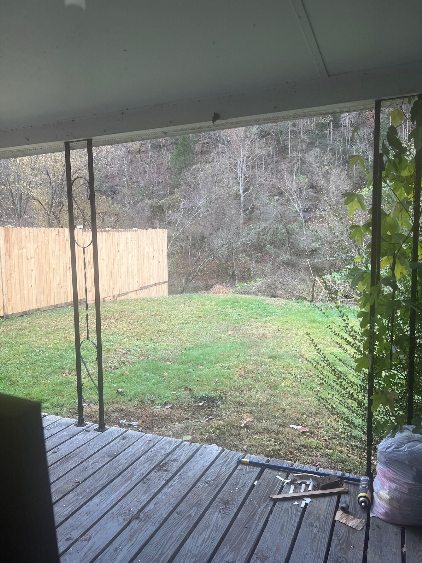 542 Riverside Dr. Property Photo 2