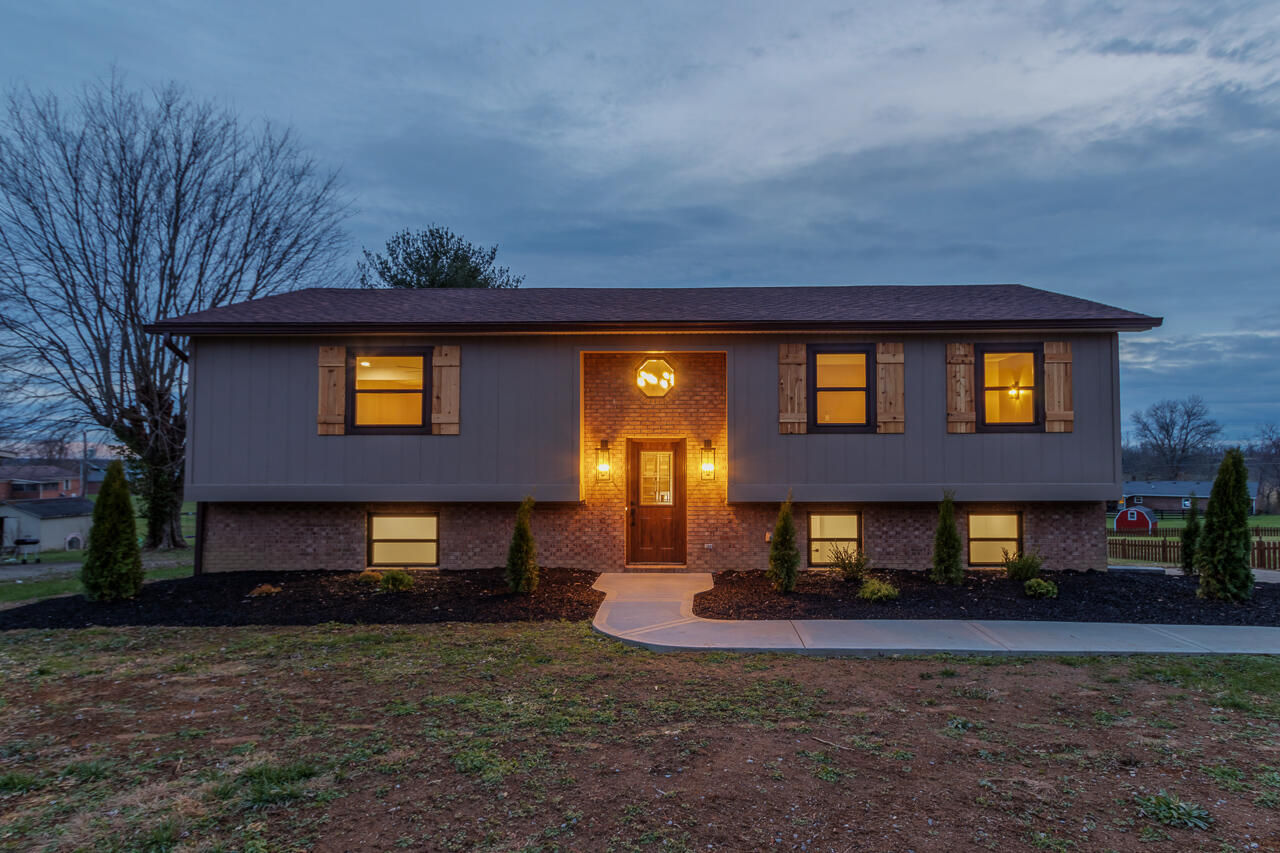 61 Longview Court Property Photo 1