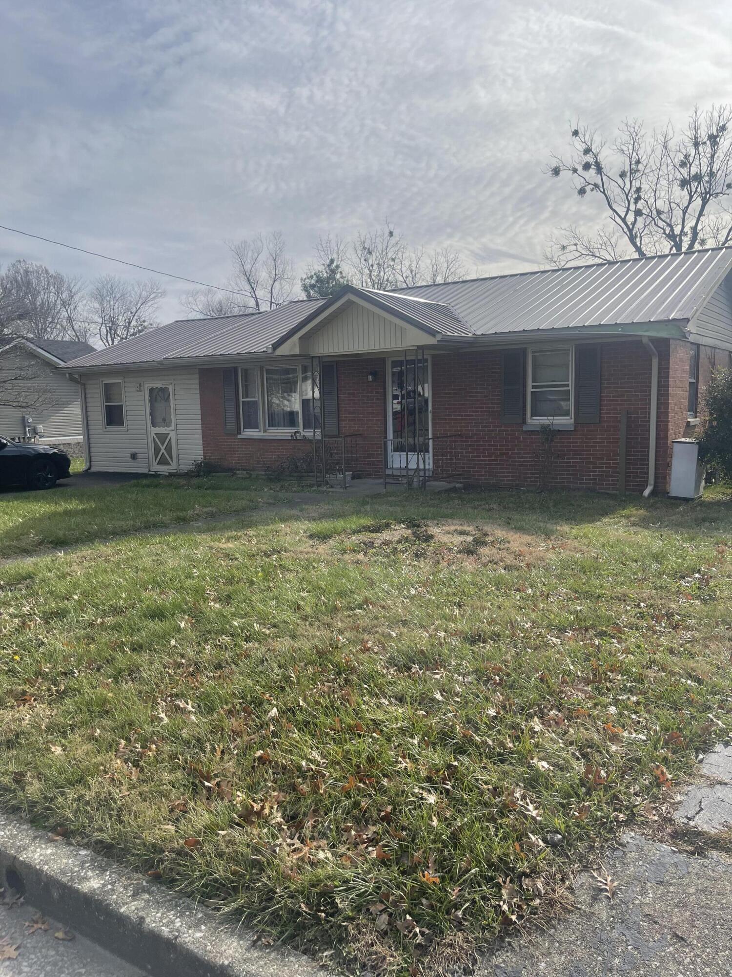 105 Davis Street Property Photo 1