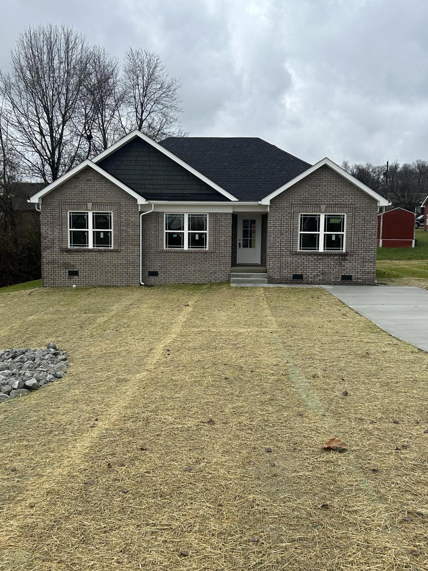 102 Cottage Court Property Photo