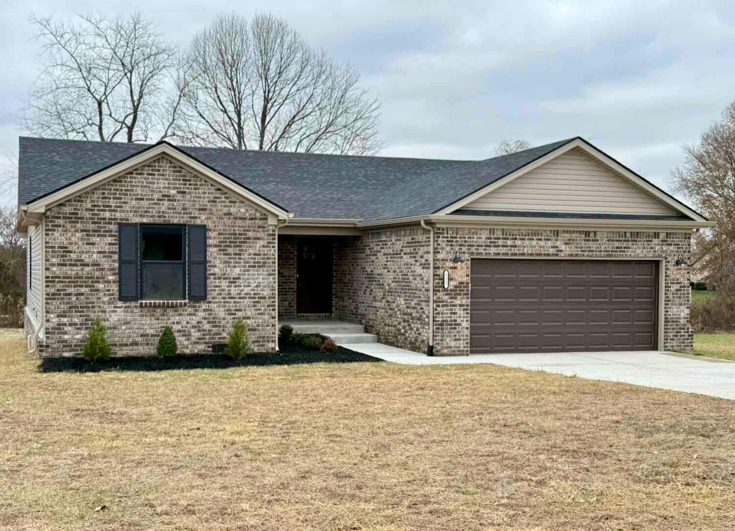 152 Lone Oak Drive Property Photo 1