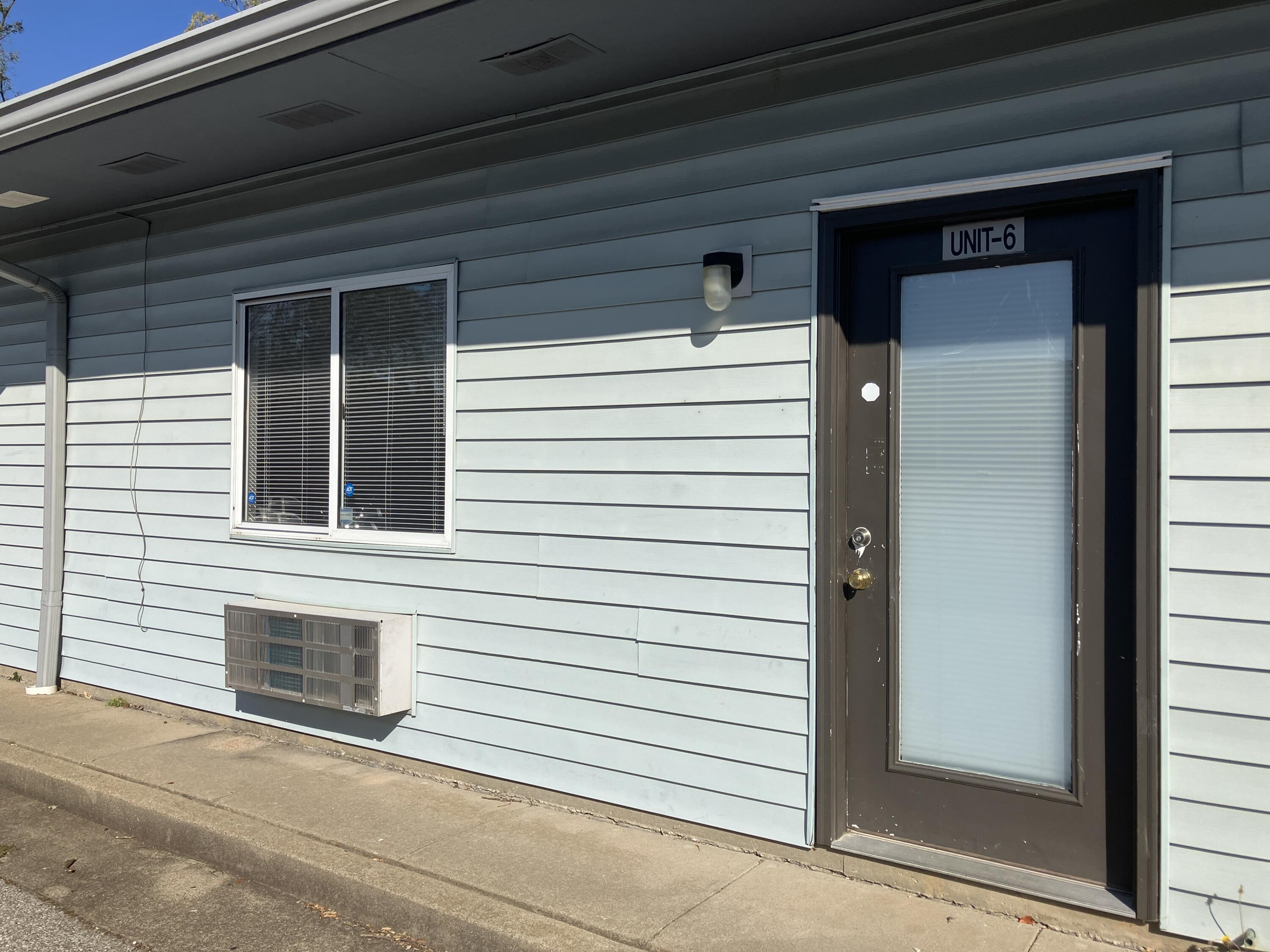 381 United Court Property Photo 1
