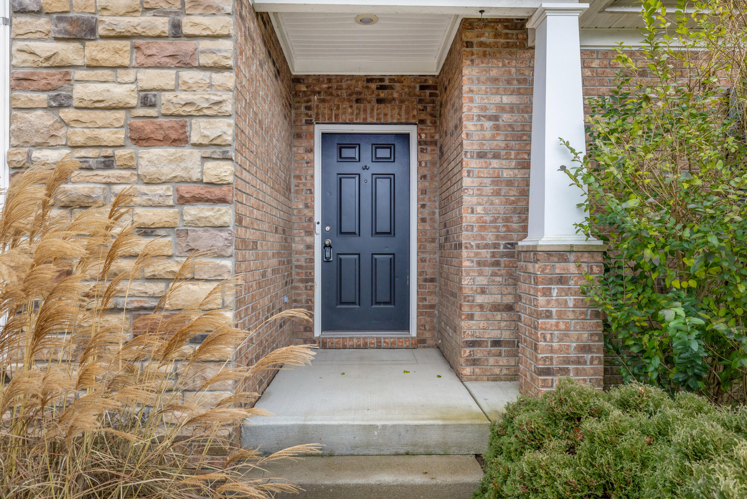 125 Shermans Lane Property Photo 1