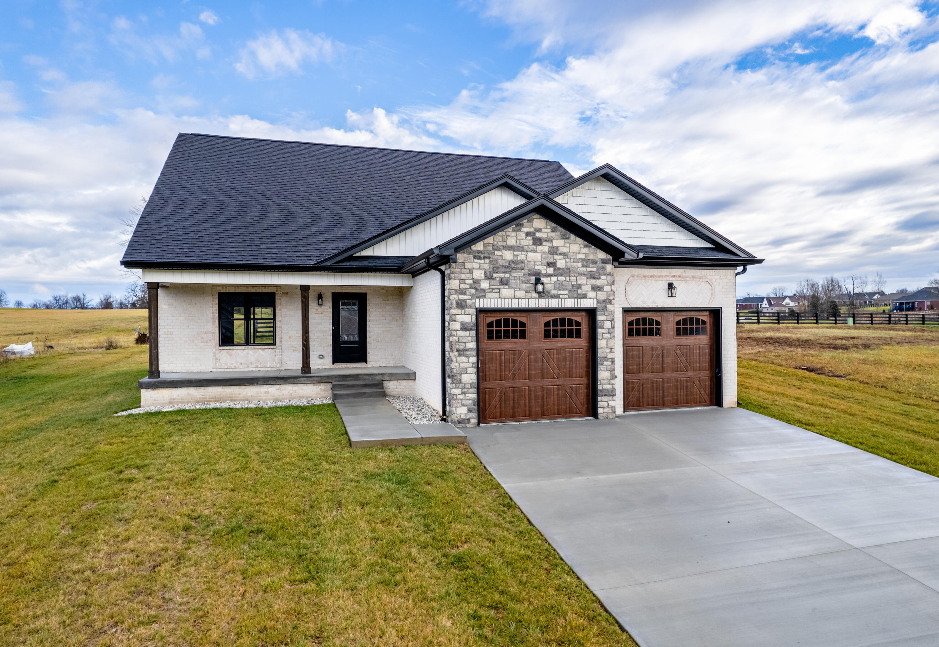 1029 Scenic Garden Property Photo 1
