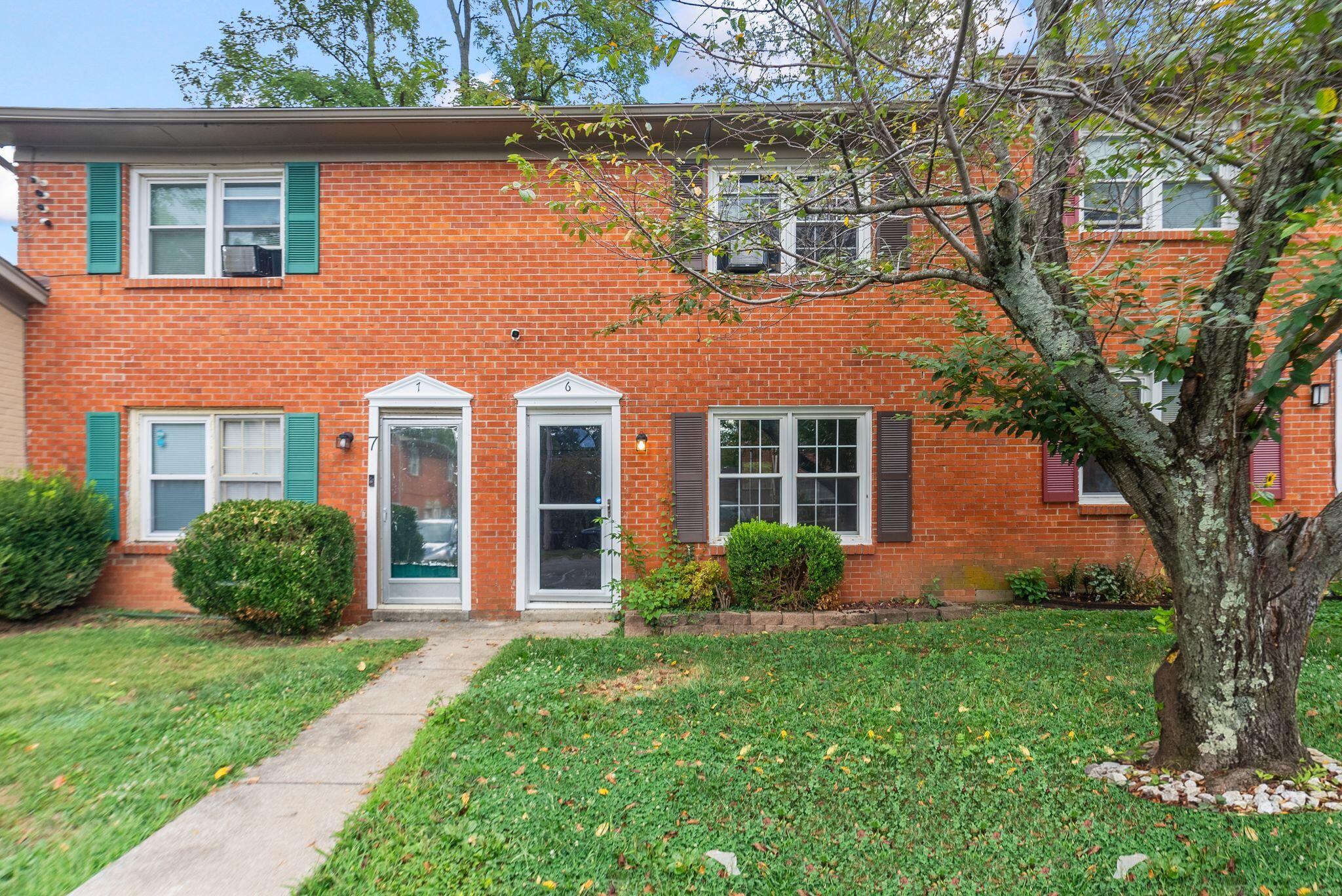 305 Lake Street Property Photo 1