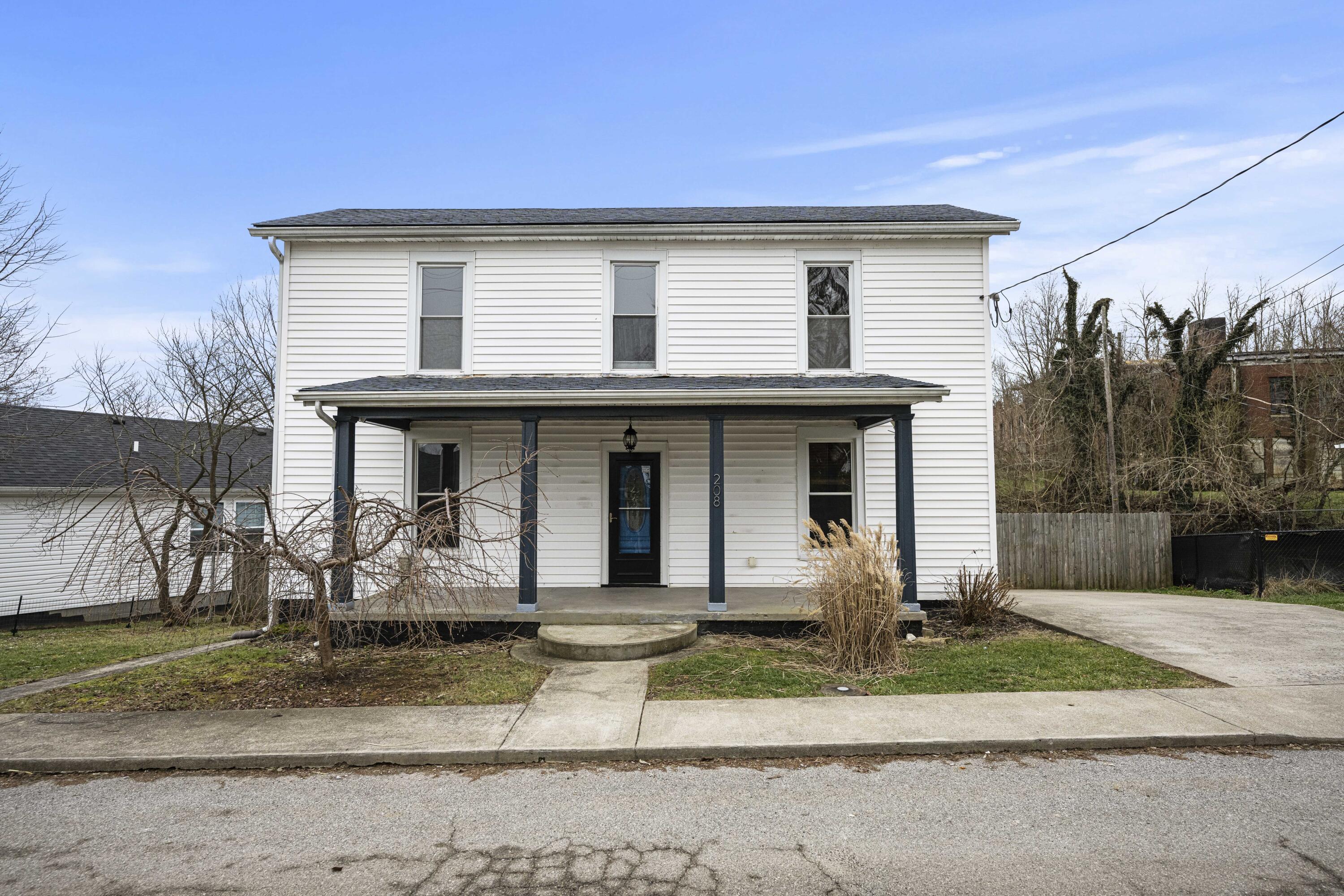 208 Cunningham Street Property Photo 1