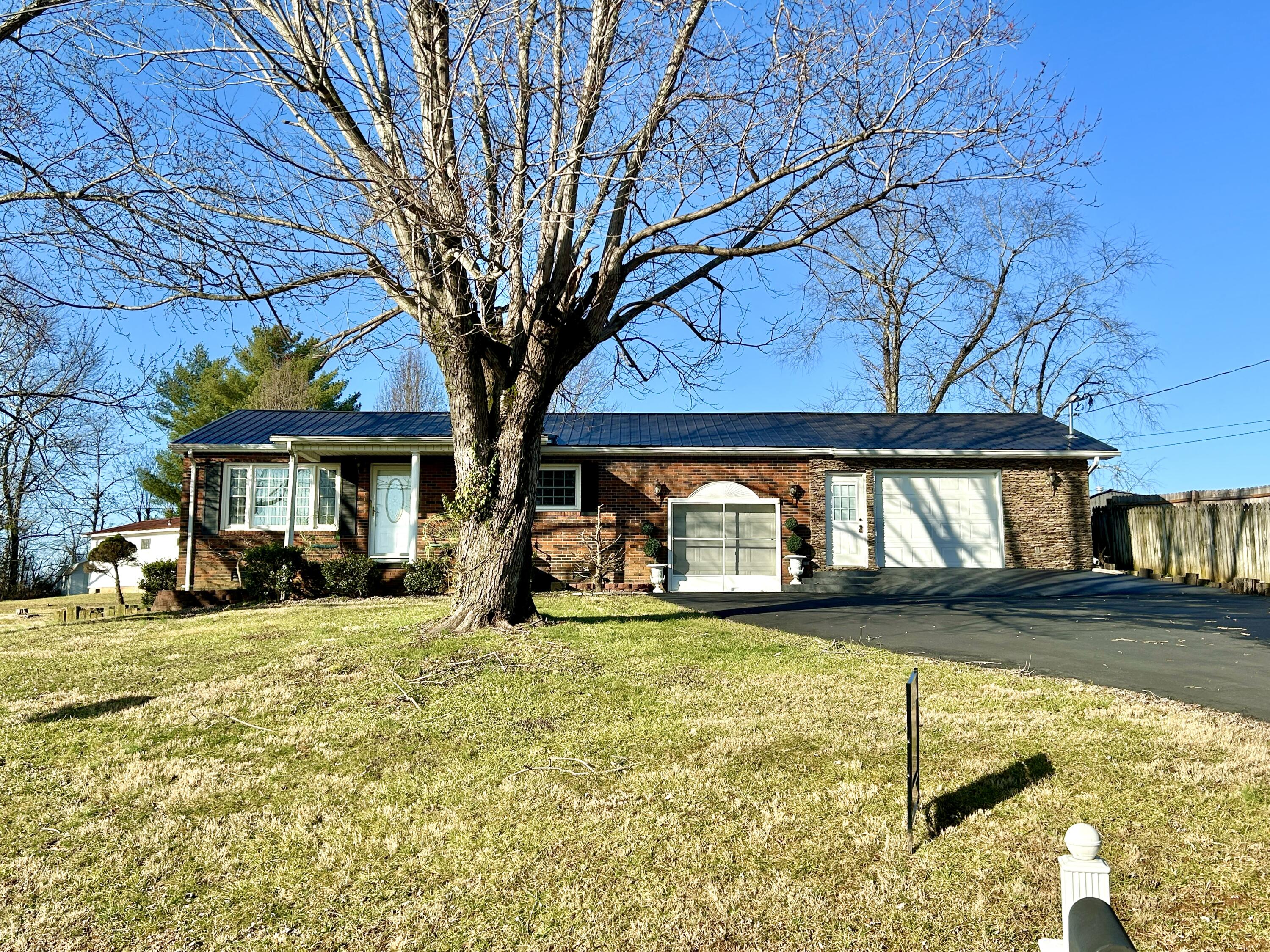 165 E Bourbon Road Property Photo 2