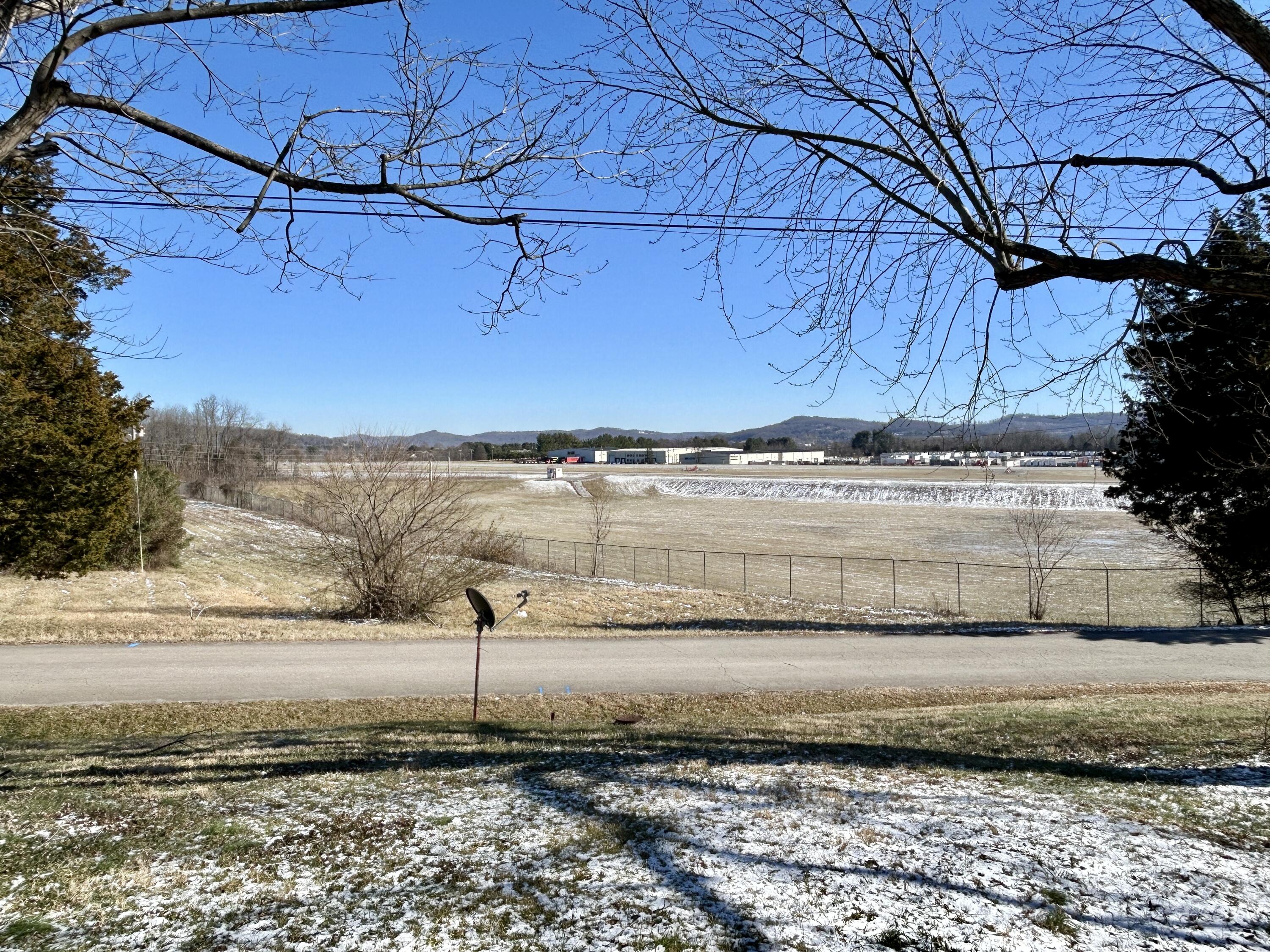 165 E Bourbon Road Property Photo 6