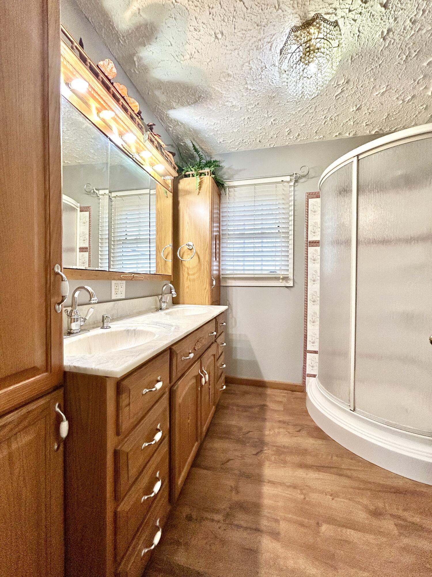 165 E Bourbon Road Property Photo 32