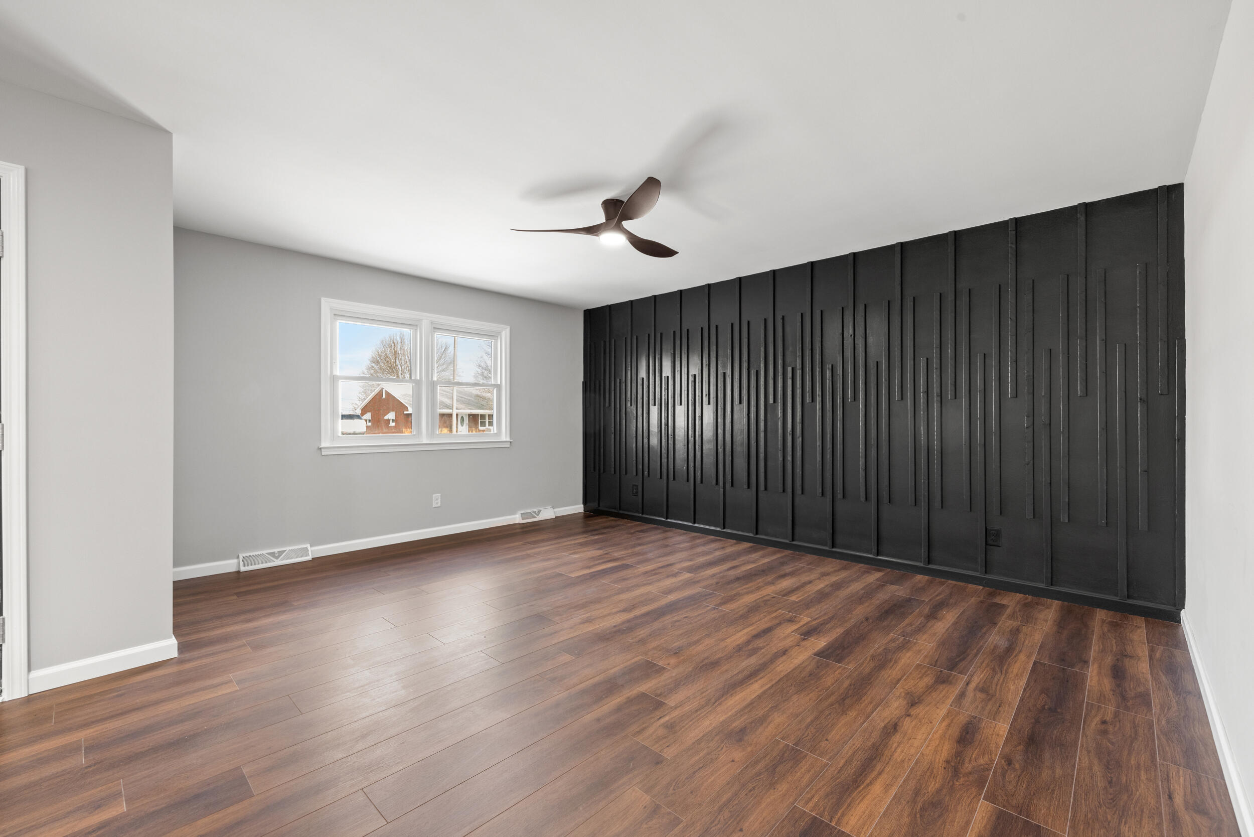 192 Lisa Avenue Property Photo 6