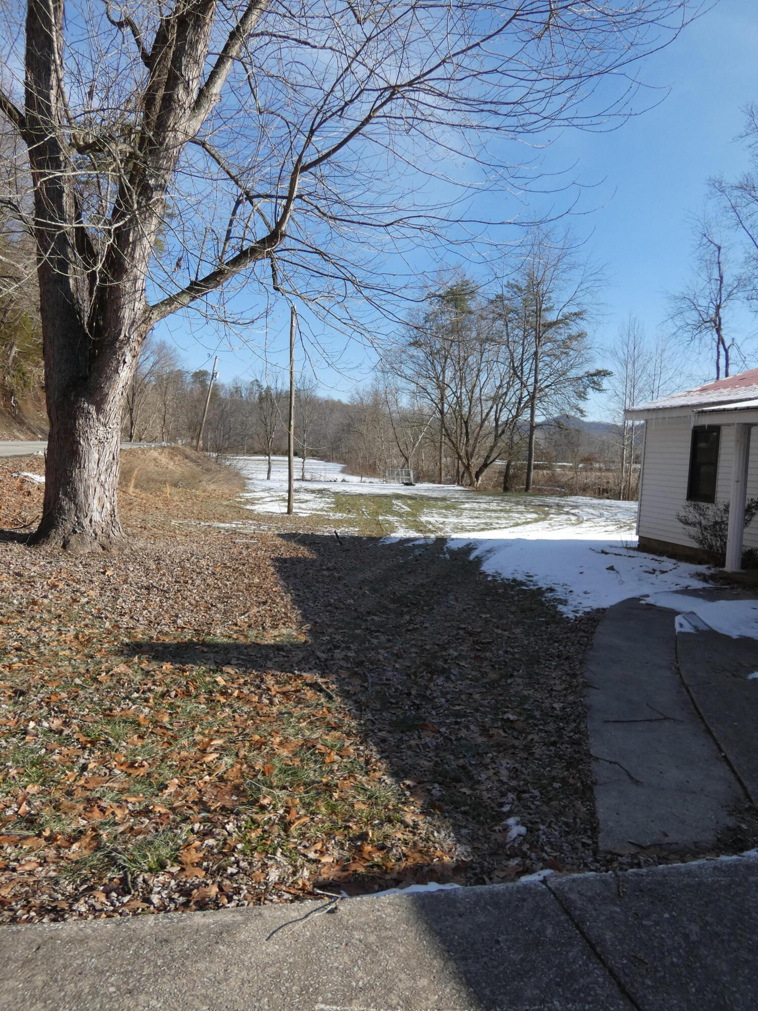 613 Little Hardwicks Creek Road Property Photo 2