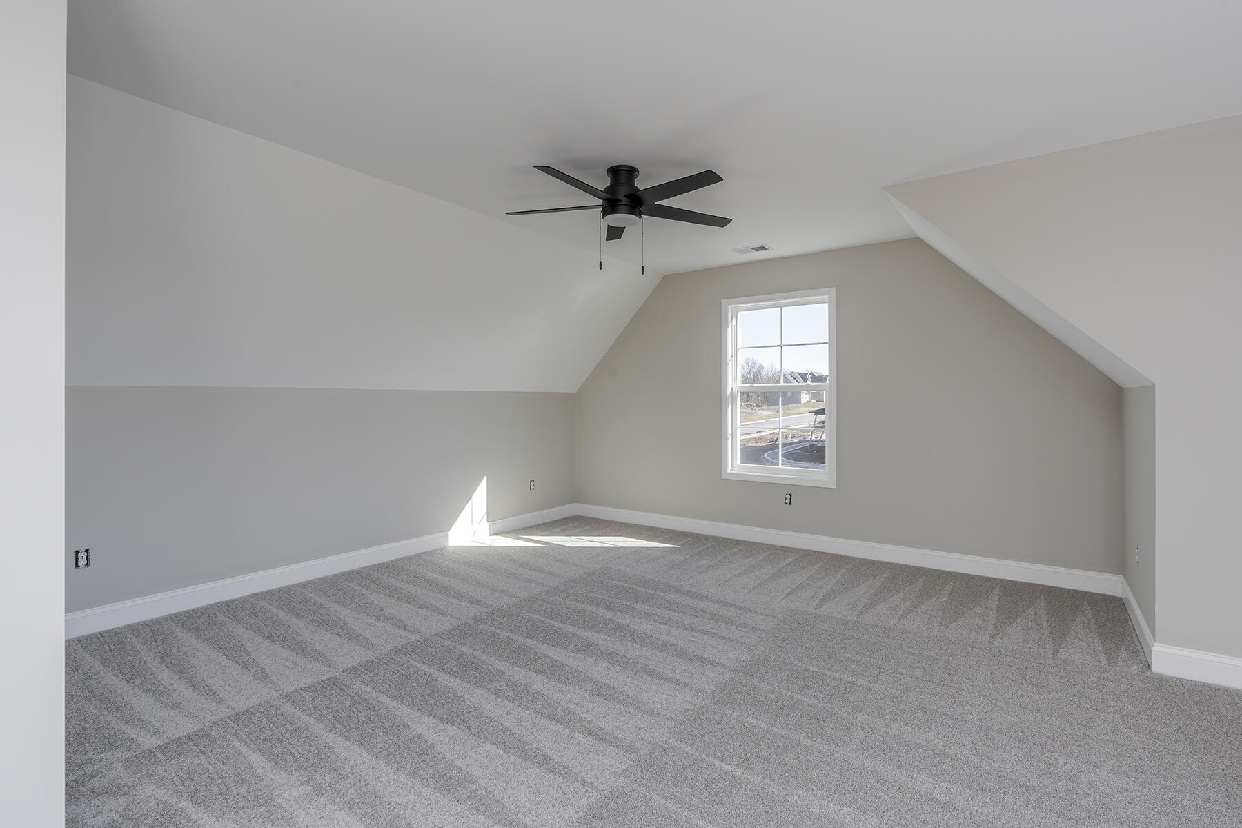 100 Zane Lane Property Photo 44