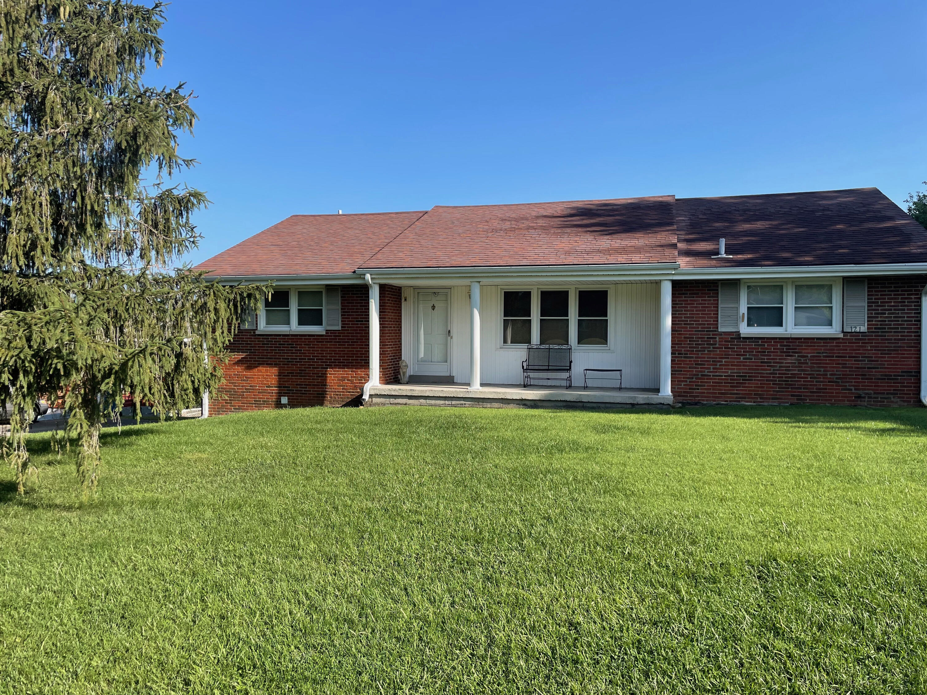 121 East Jefferson Avenue Property Photo 1