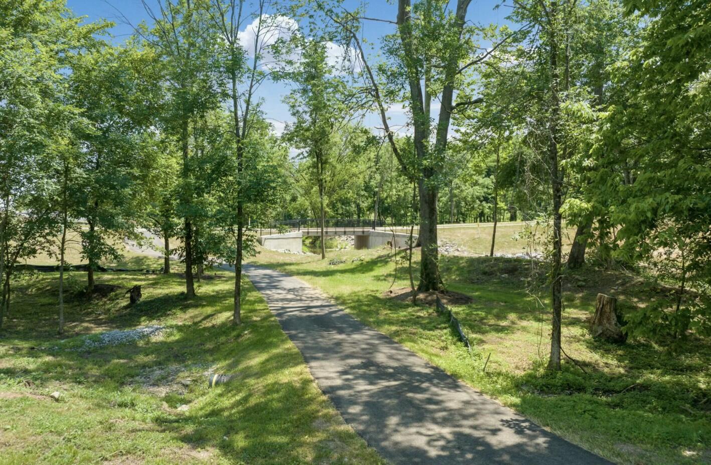 903 16 Bellerive Boulevard Property Photo 1