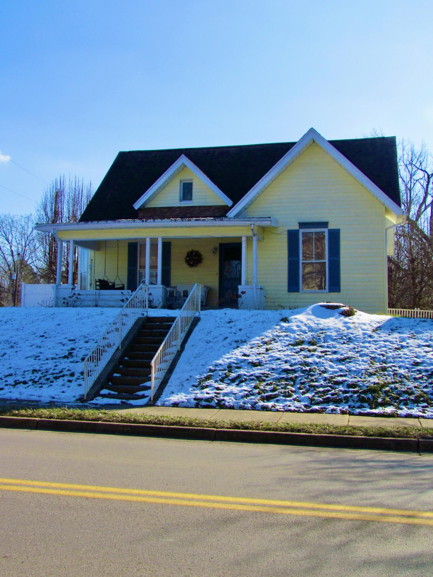 707 East Mount Vernon Street Property Photo 1
